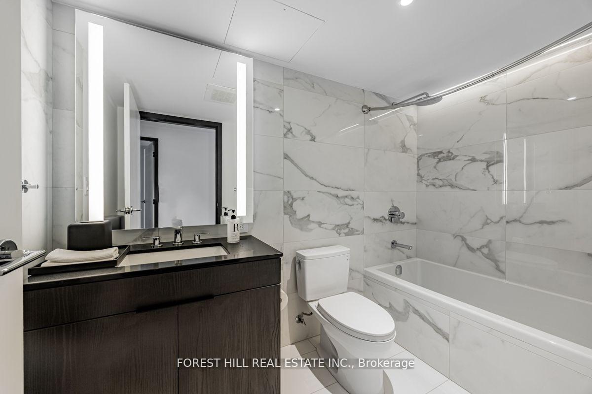 2 Avenue Road 1405, Toronto C02 Unit: 1405