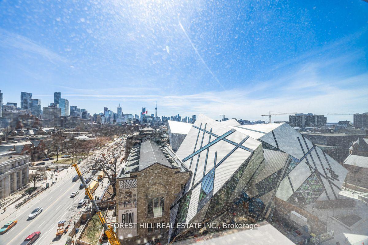 2 Avenue Road 1405, Toronto C02 Unit: 1405