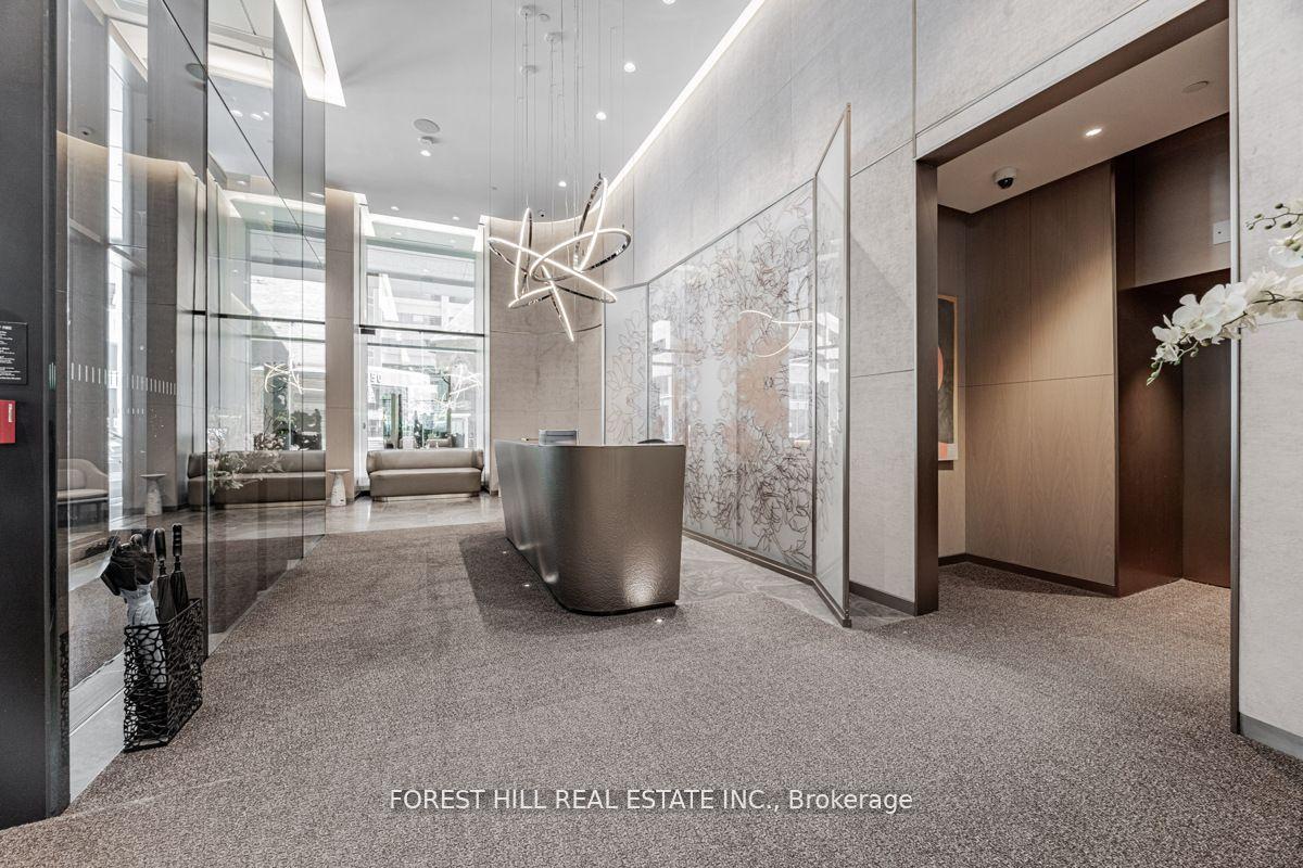 2 Avenue Road 1405, Toronto C02 Unit: 1405