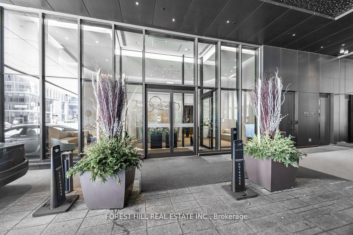 2 Avenue Road 1405, Toronto C02 Unit: 1405