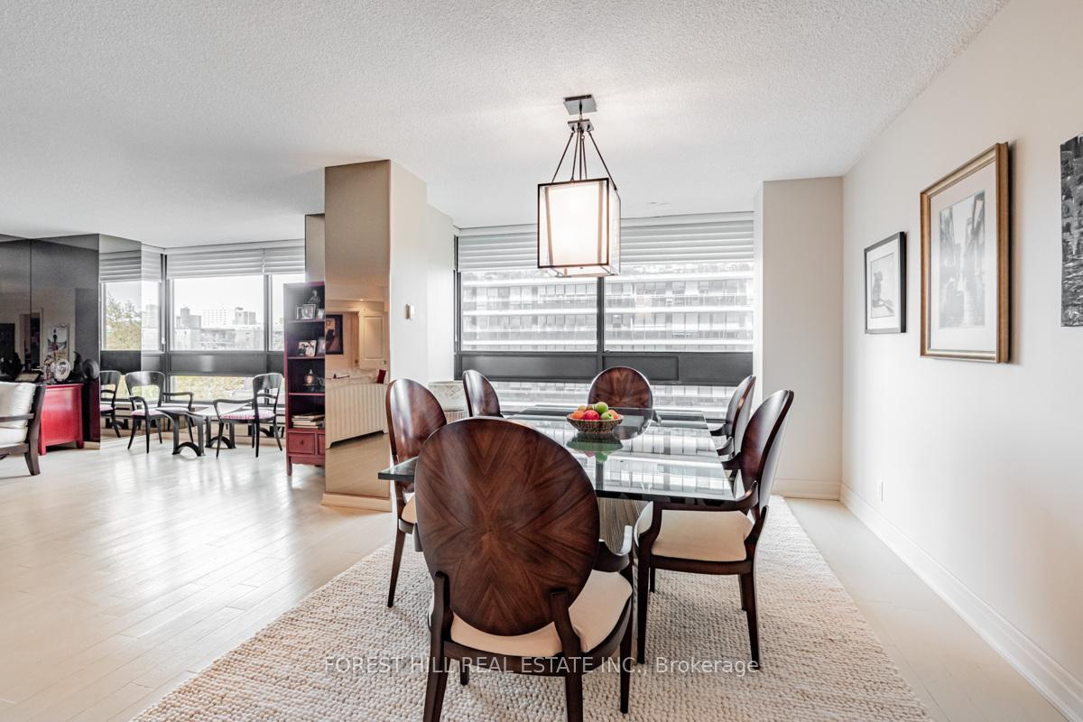 55 Prince Arthur Avenue 901, Toronto C02 Unit: 901
