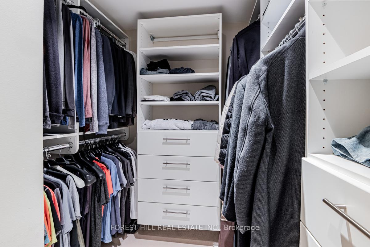 55 Prince Arthur Avenue 901, Toronto C02 Unit: 901