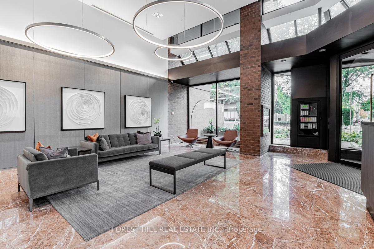 55 Prince Arthur Avenue 901, Toronto C02 Unit: 901