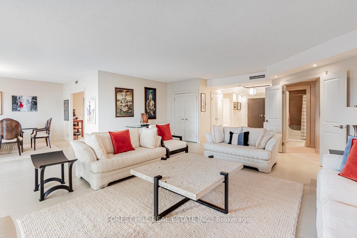 55 Prince Arthur Avenue 901, Toronto C02 Unit: 901