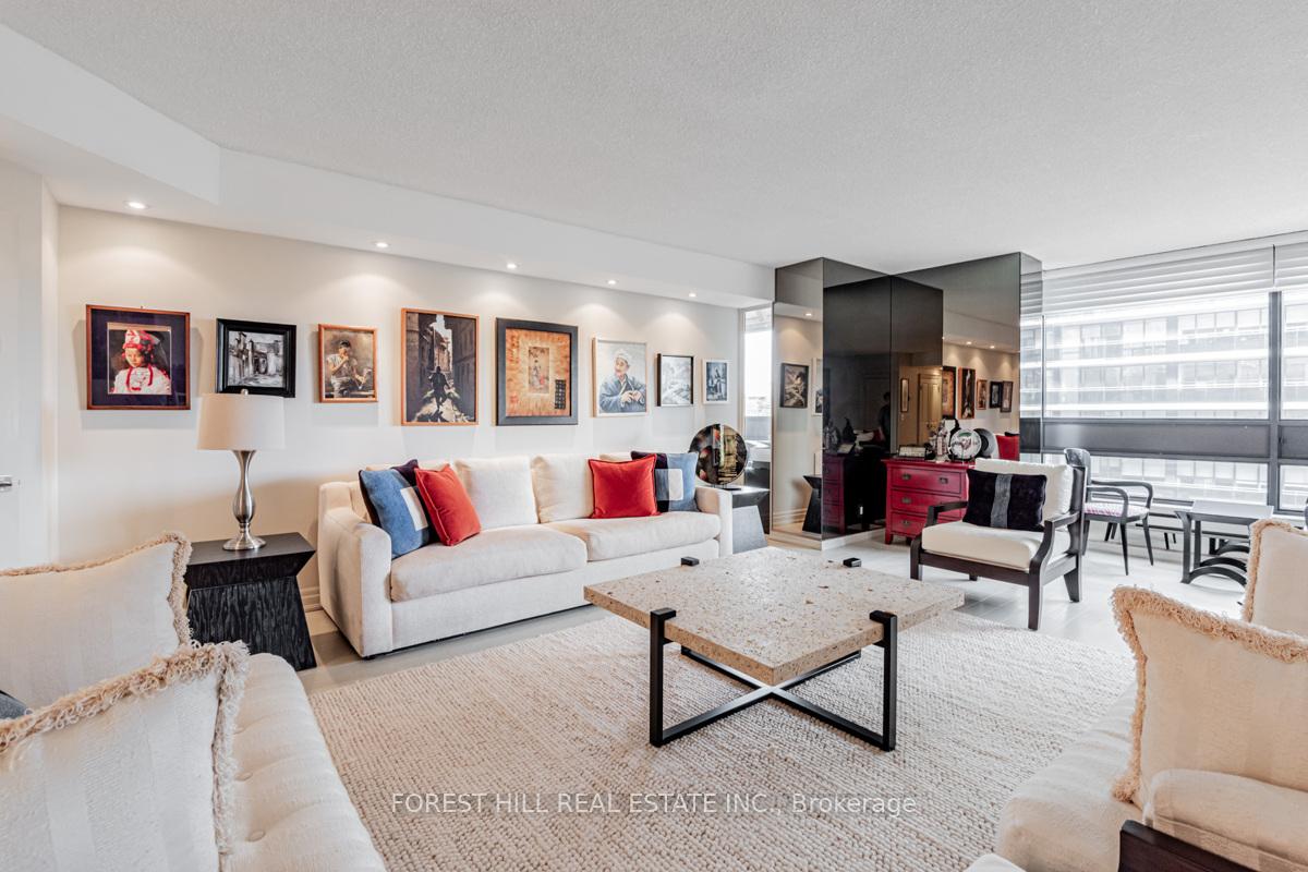 55 Prince Arthur Avenue 901, Toronto C02 Unit: 901