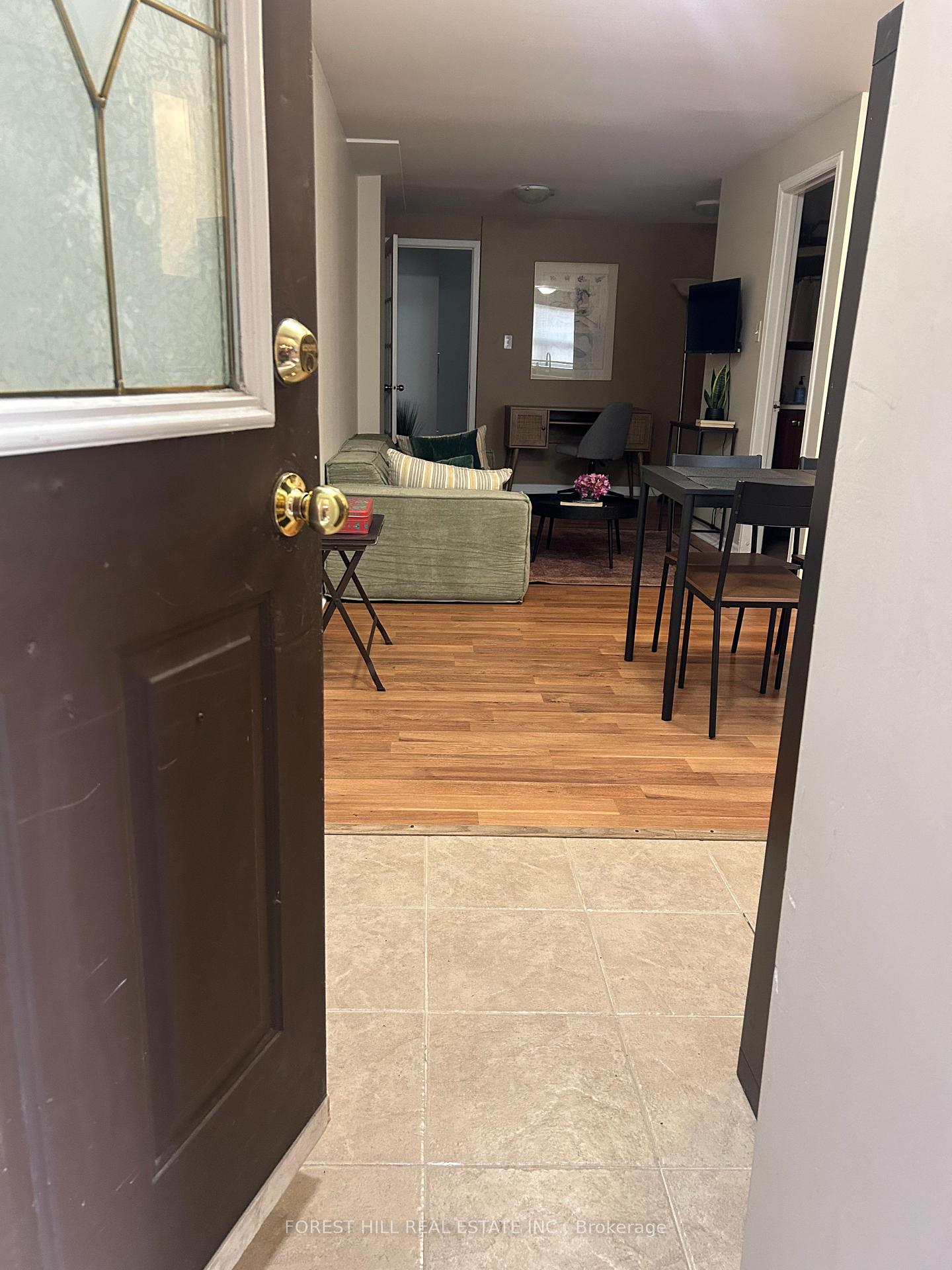 127 Summerhill Avenue #MAIN, Toronto C09 Unit: #MAIN