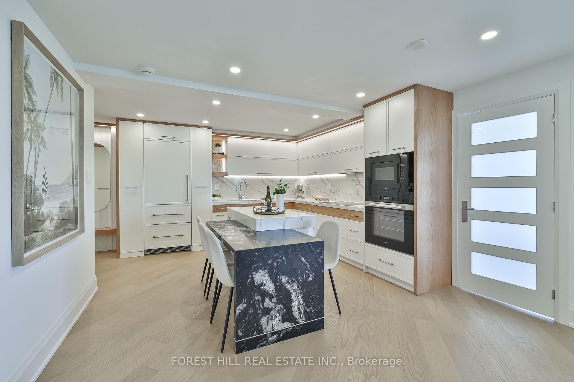 447 Walmer Road 808, Toronto C03 Unit: 808