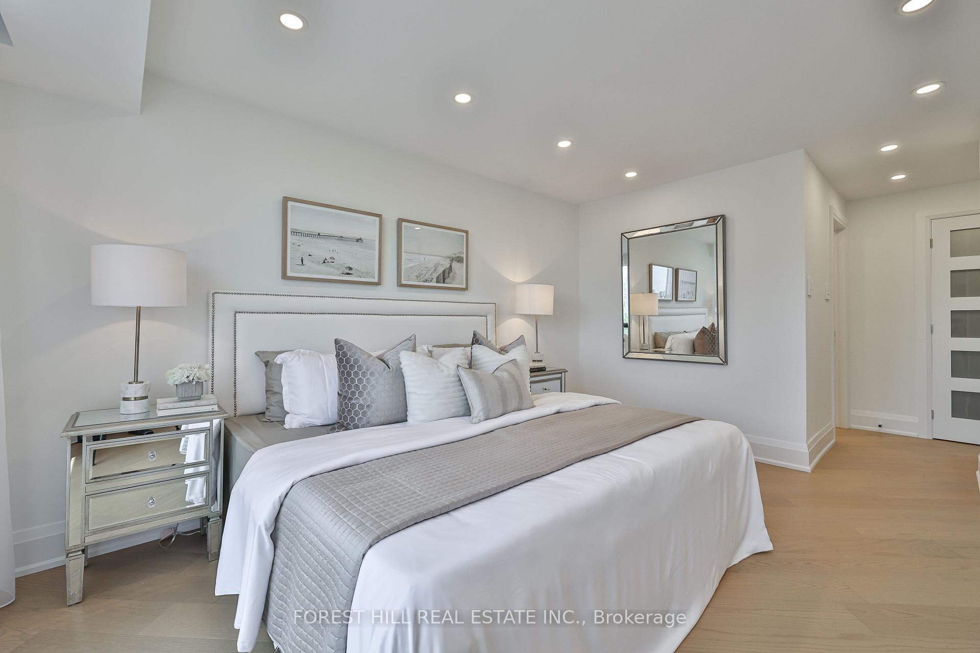 447 Walmer Road 808, Toronto C03 Unit: 808