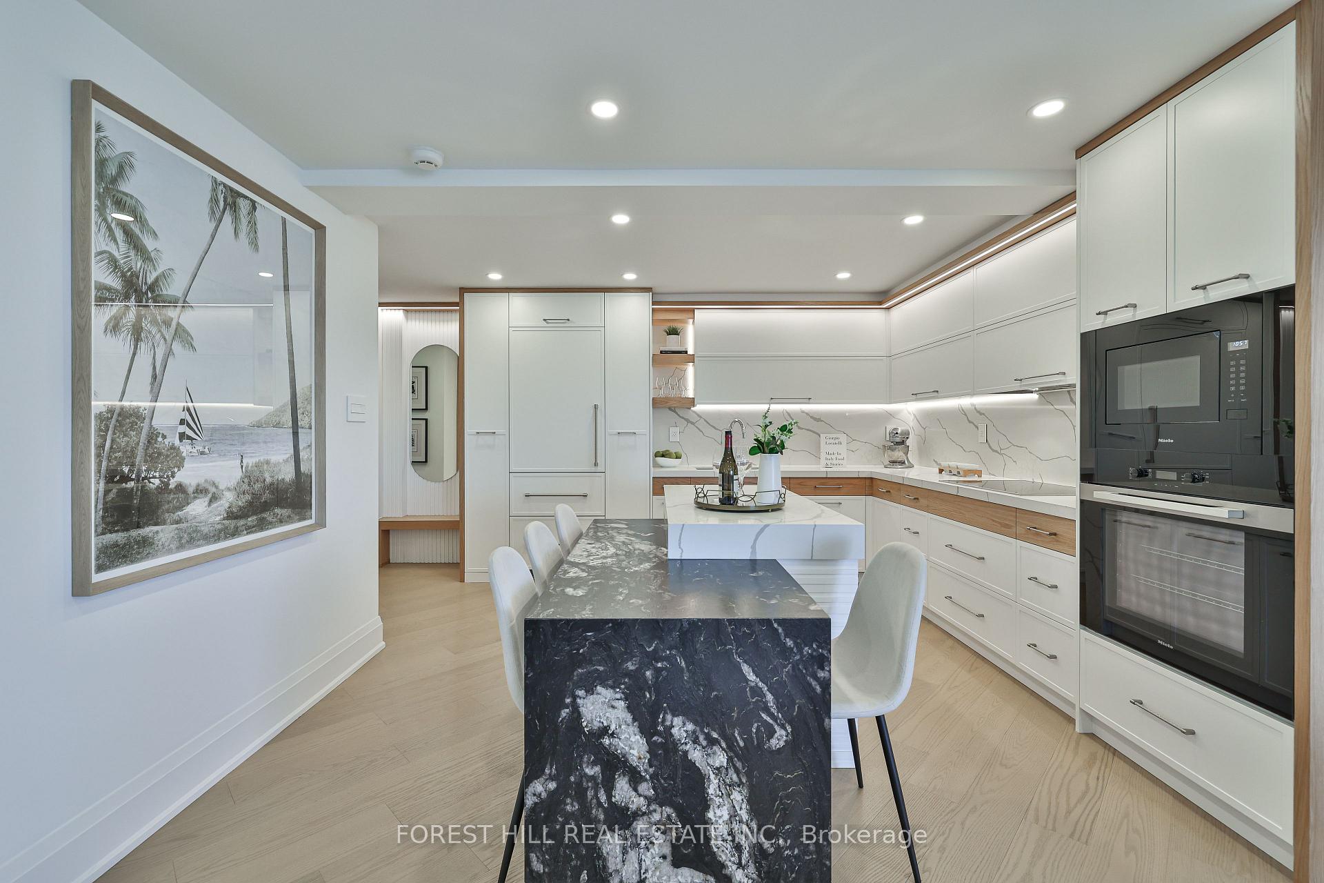 447 Walmer Road 808, Toronto C03 Unit: 808