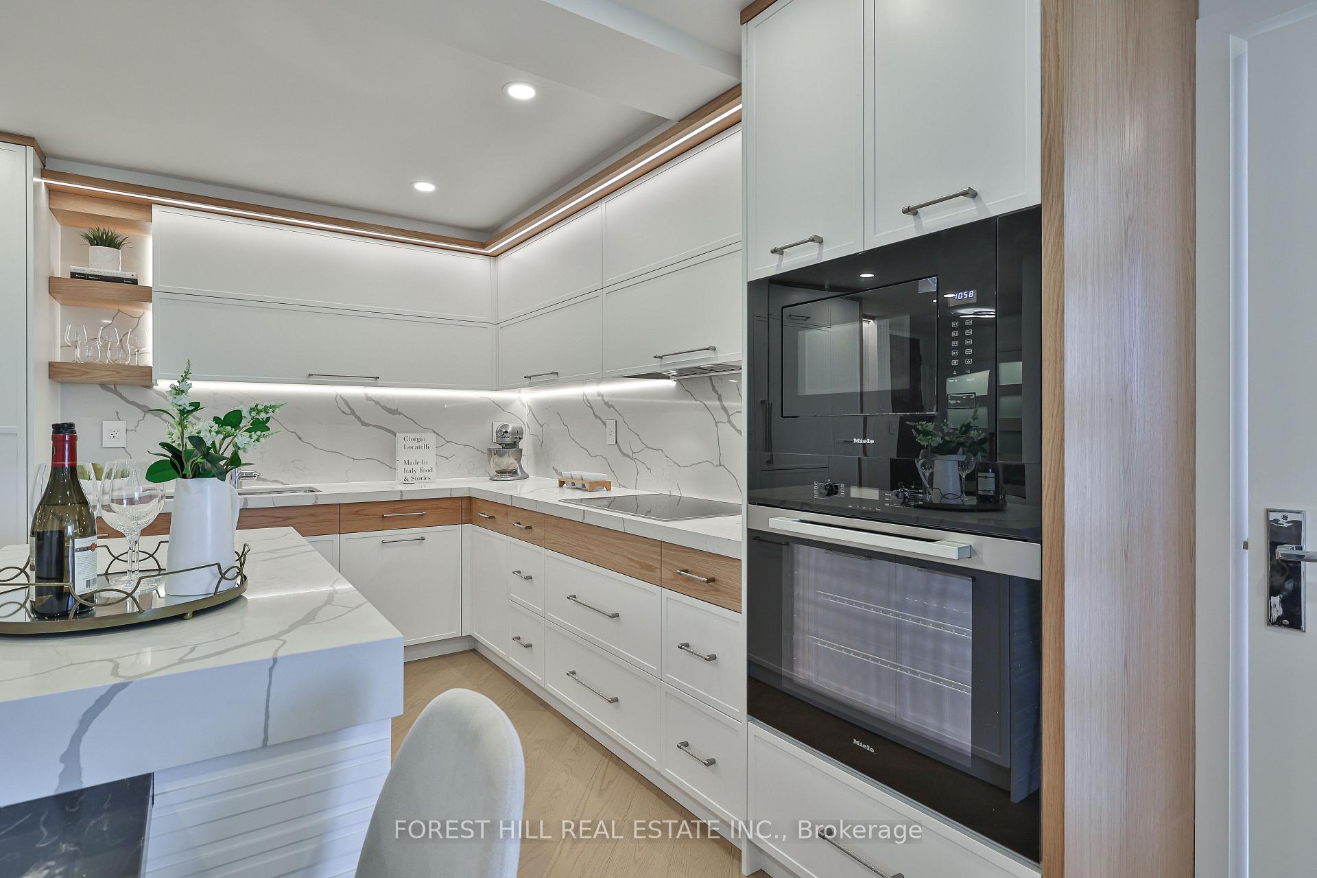 447 Walmer Road 808, Toronto C03 Unit: 808