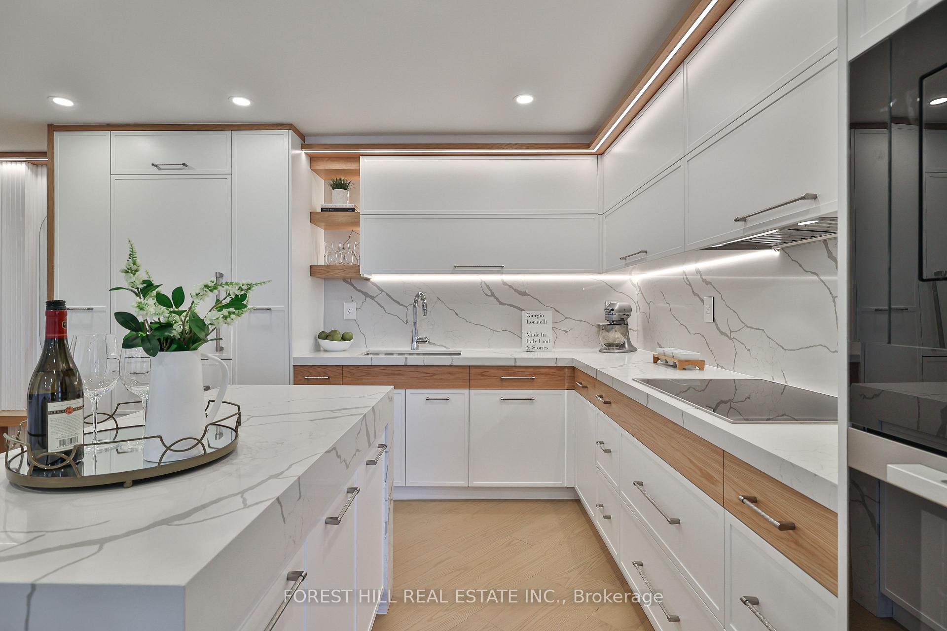 447 Walmer Road 808, Toronto C03 Unit: 808