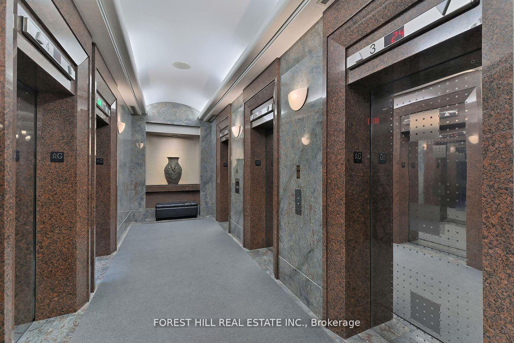24 Wellesley Street W 1605, Toronto C01 Unit: 1605