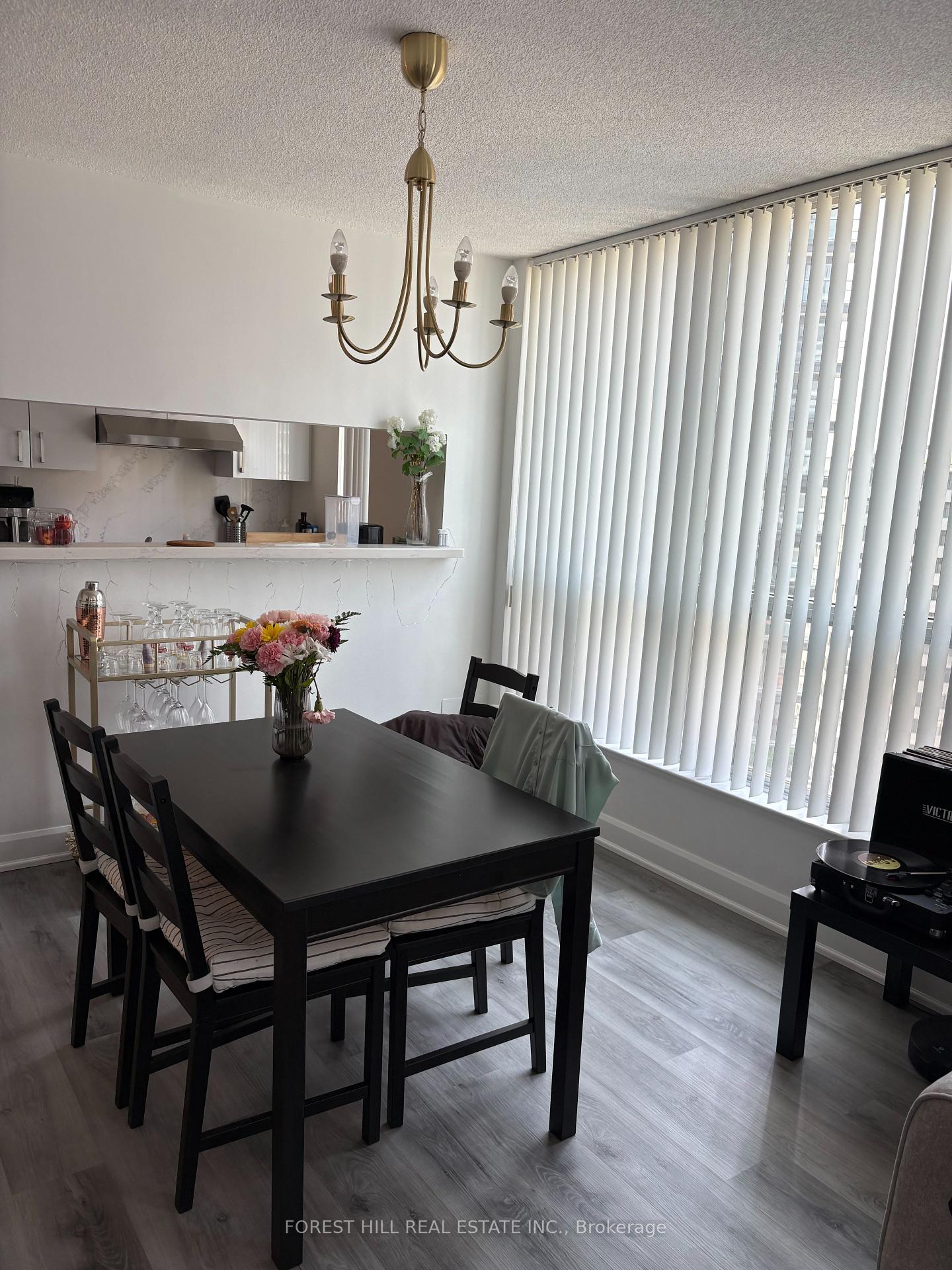 24 Wellesley Street W 1605, Toronto C01 Unit: 1605