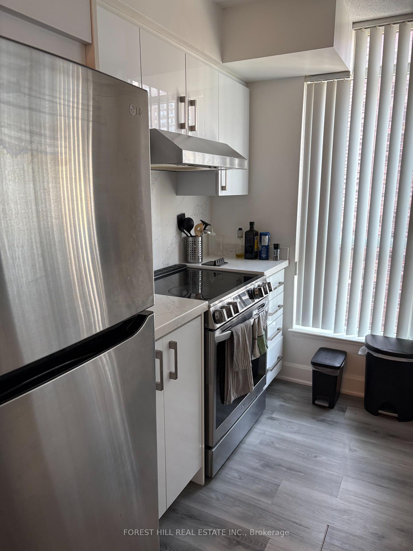 24 Wellesley Street W 1605, Toronto C01 Unit: 1605
