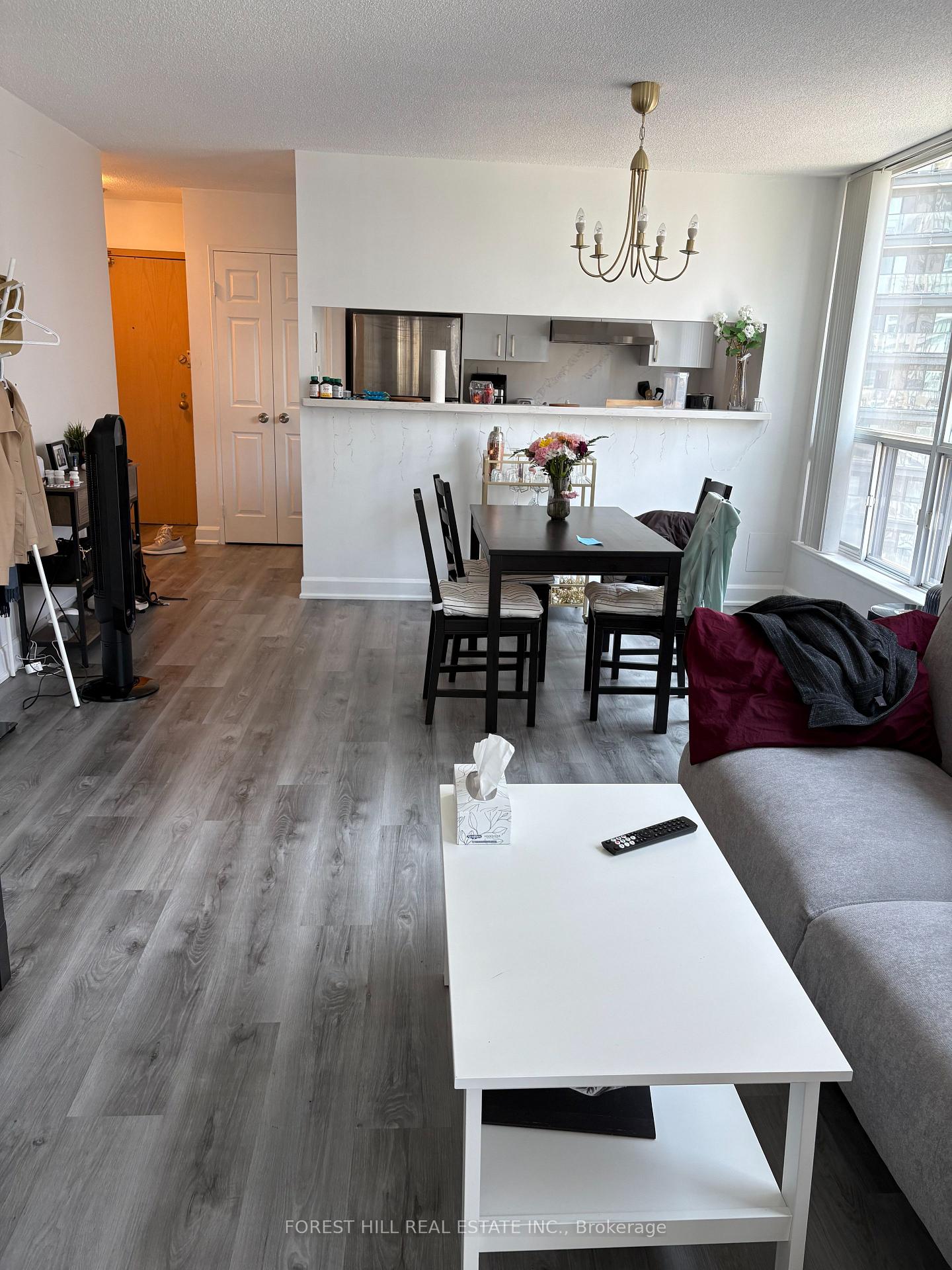 24 Wellesley Street W 1605, Toronto C01 Unit: 1605