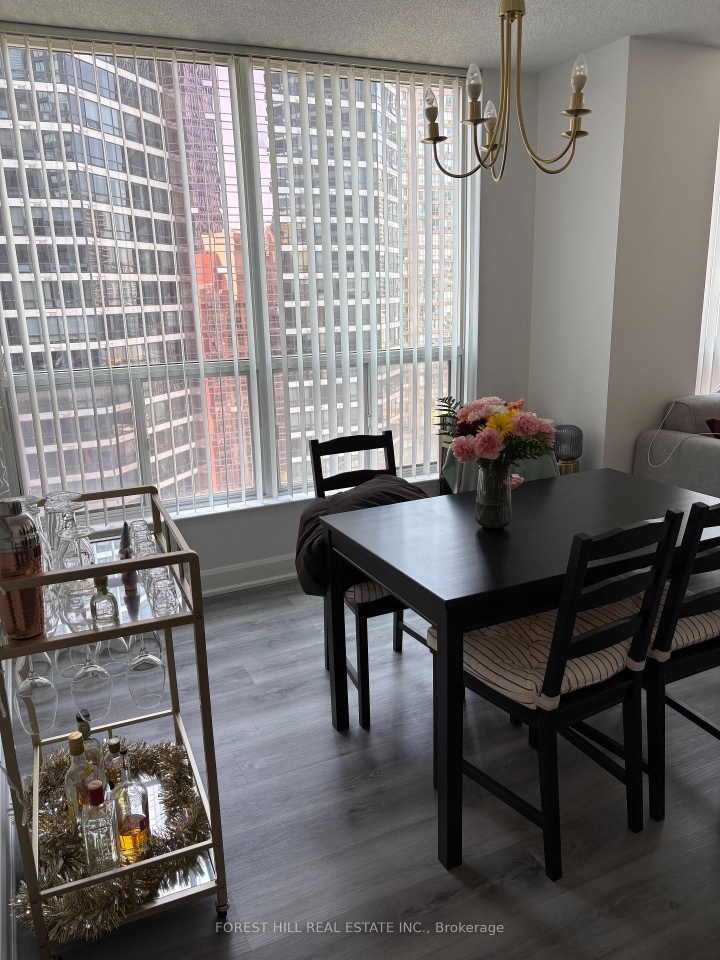 24 Wellesley Street W 1605, Toronto C01 Unit: 1605