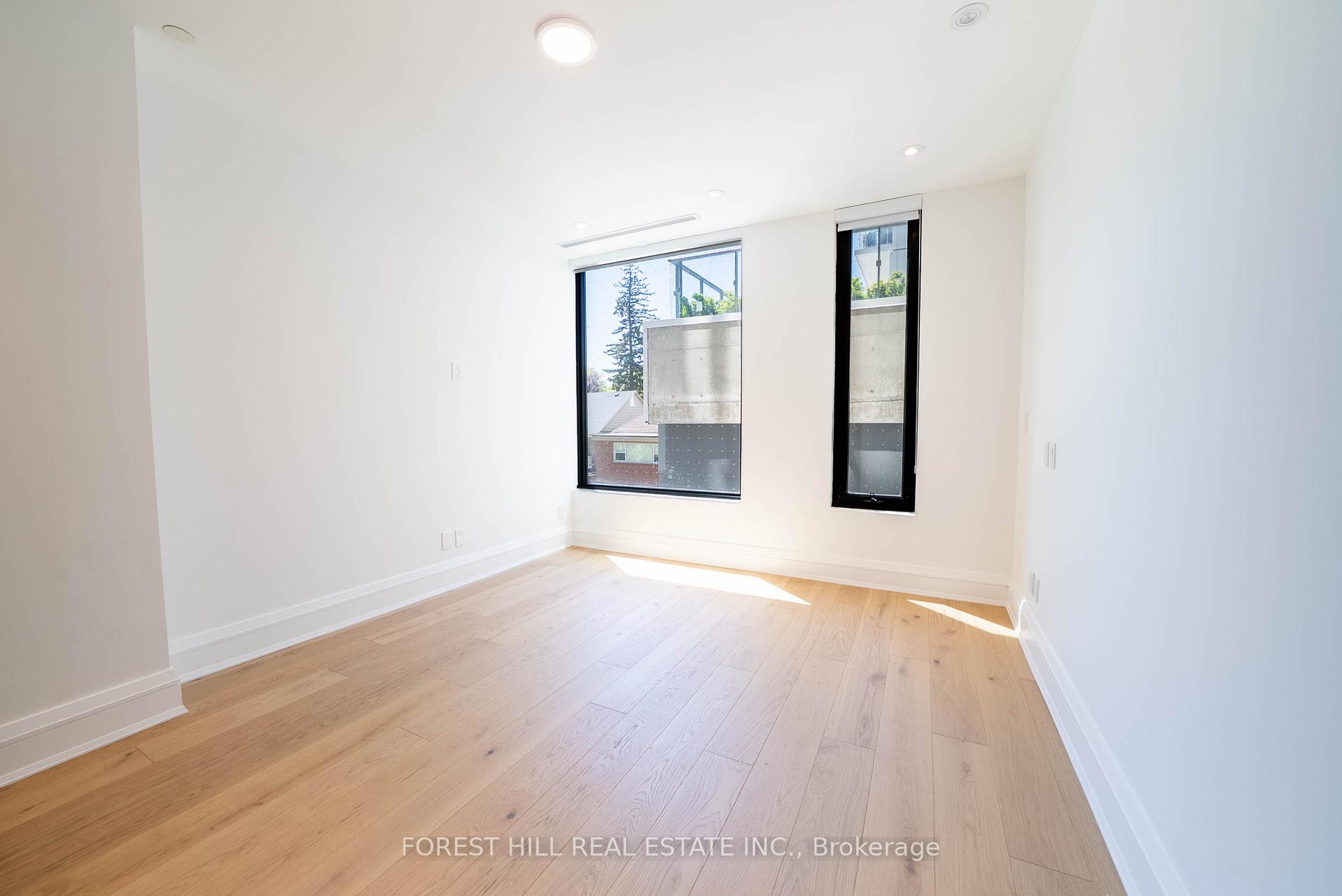 2010 Bathurst Street W #2C, Toronto C03 Unit: #2C