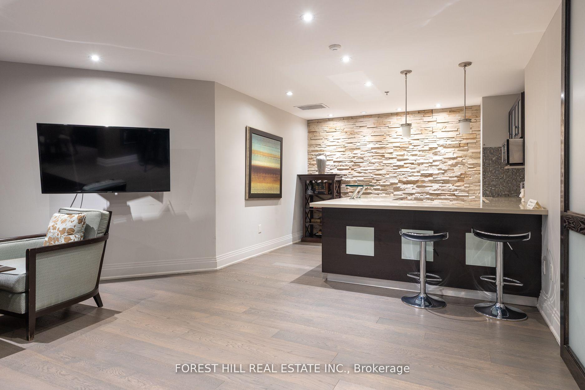 99 Avenue Road 1006, Toronto C02 Unit: 1006