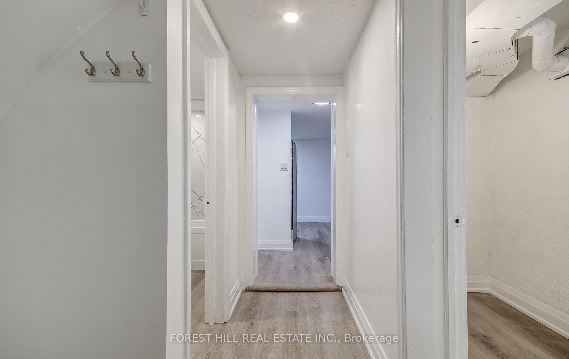 32 Laurelcrest Avenue Lower, Toronto C06 Unit: Lower