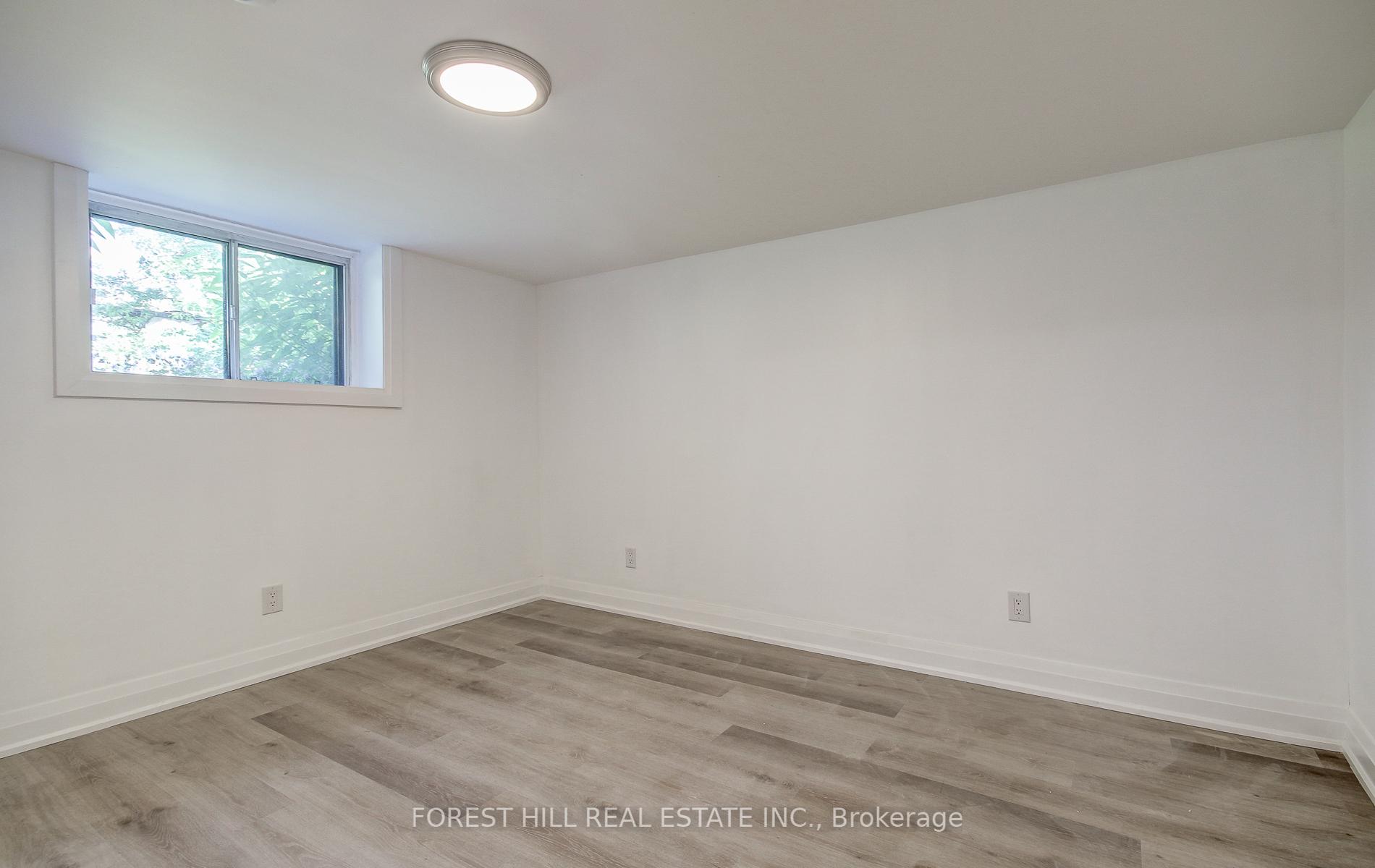 32 Laurelcrest Avenue Lower, Toronto C06 Unit: Lower