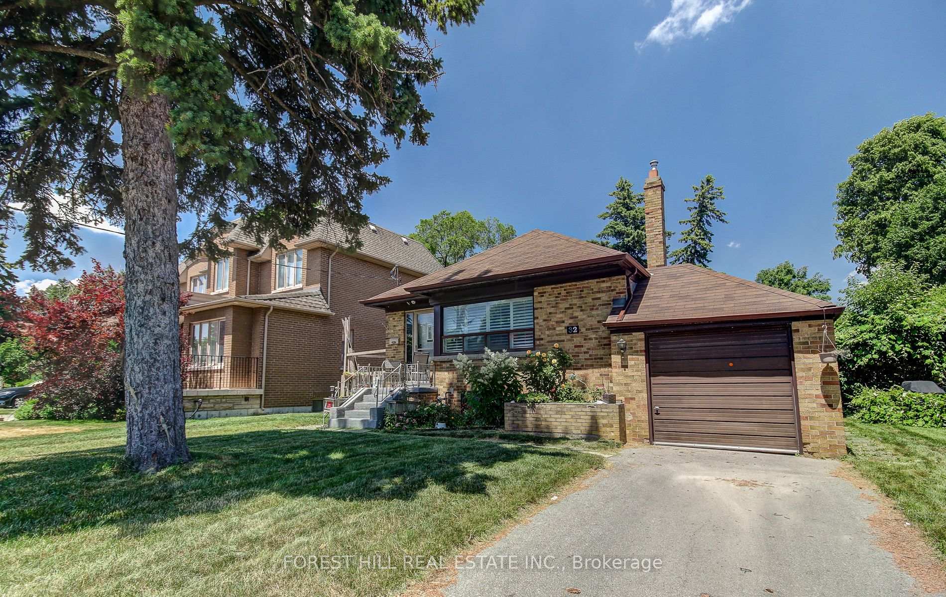 32 Laurelcrest Avenue Lower, Toronto C06 Unit: Lower