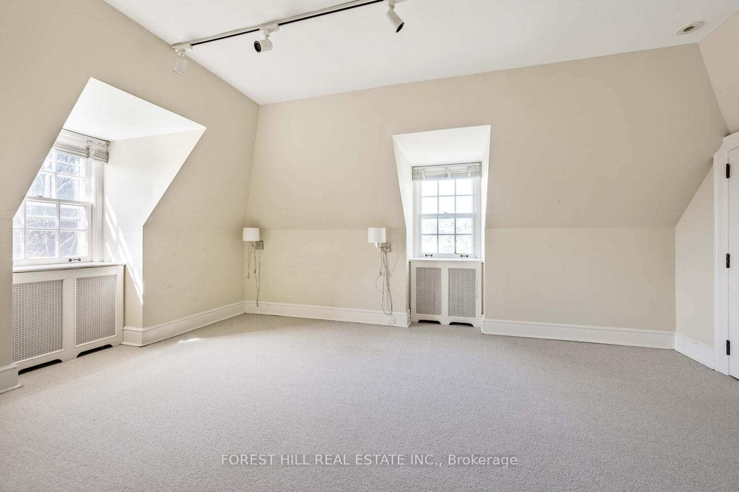 435 Russell Hill Road, Toronto C03
