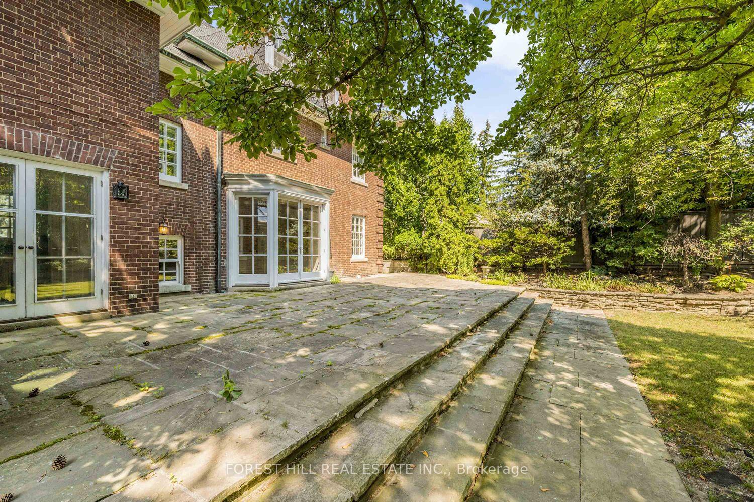 435 Russell Hill Road, Toronto C03