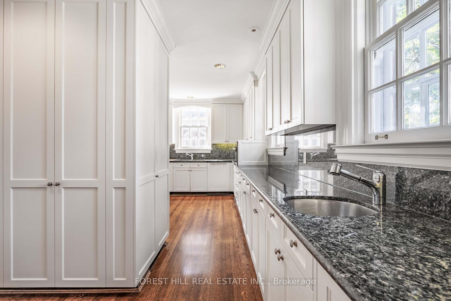 435 Russell Hill Road, Toronto C03