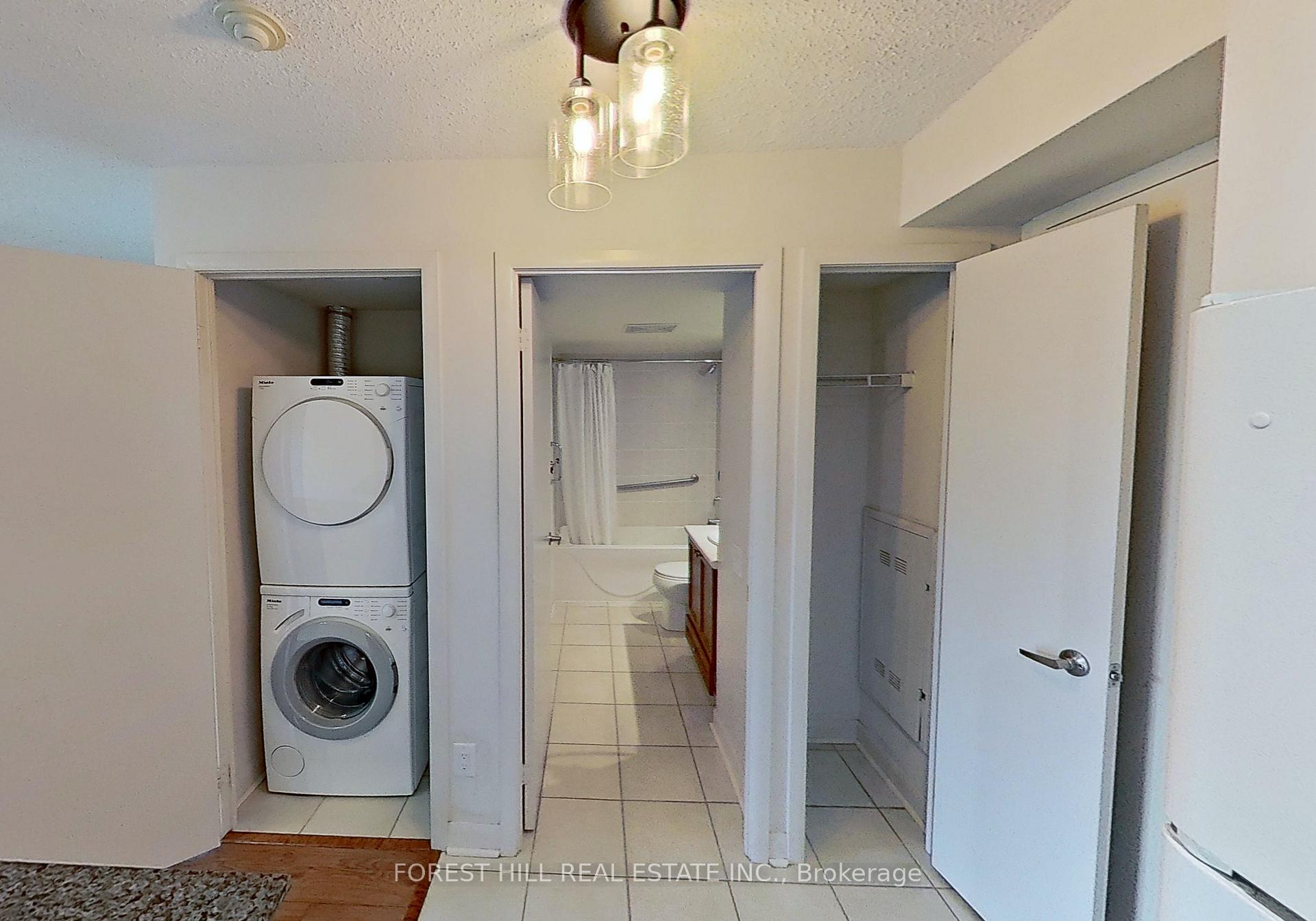 525 Wilson Avenue 409, Toronto C06 Unit: 409