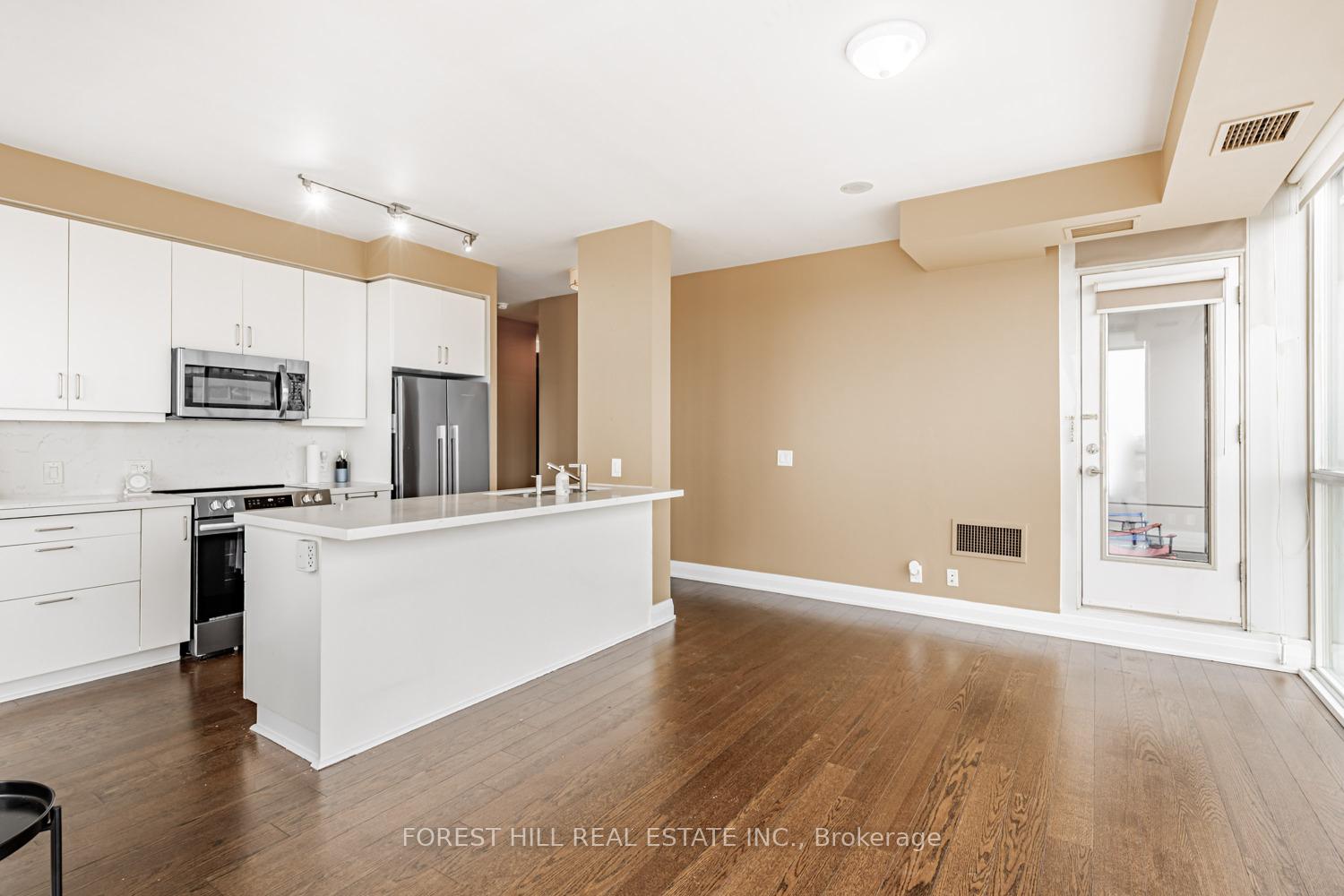 530 St. Clair Avenue W 508, Toronto C03 Unit: 508