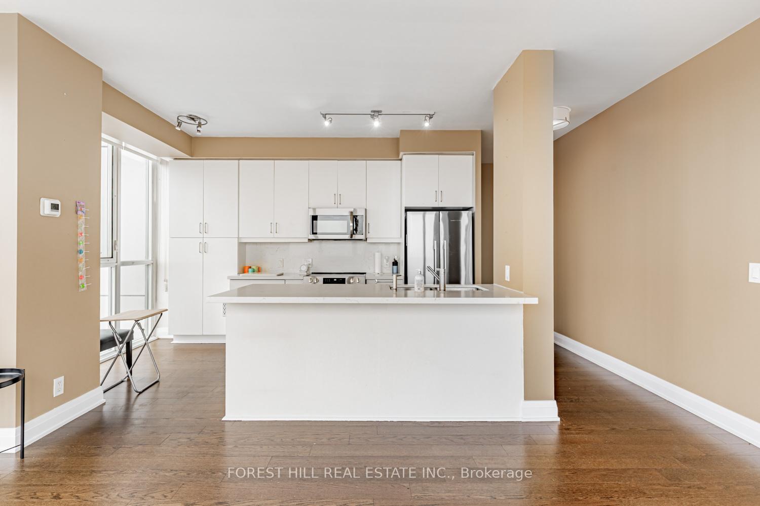 530 St. Clair Avenue W 508, Toronto C03 Unit: 508