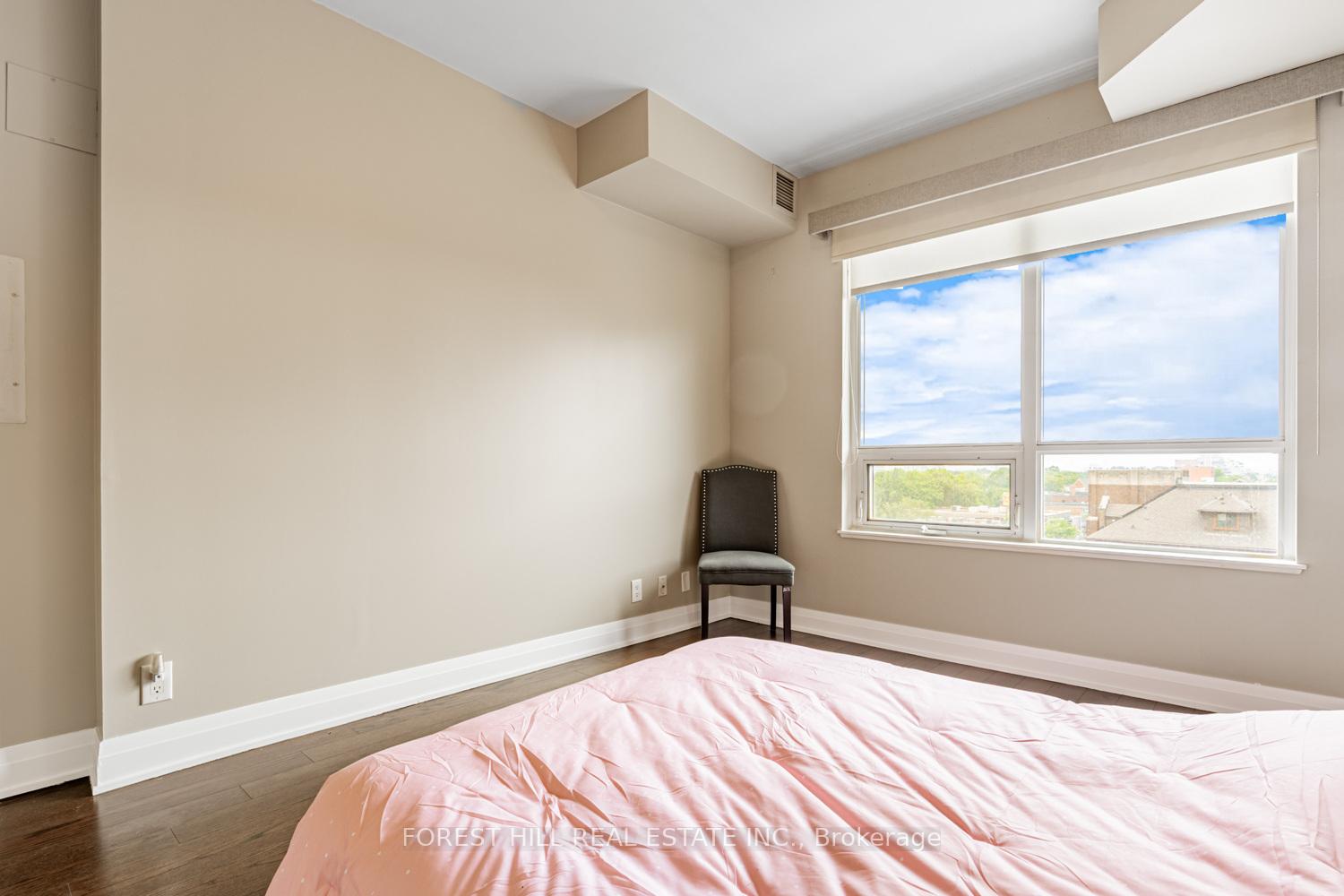 530 St. Clair Avenue W 508, Toronto C03 Unit: 508
