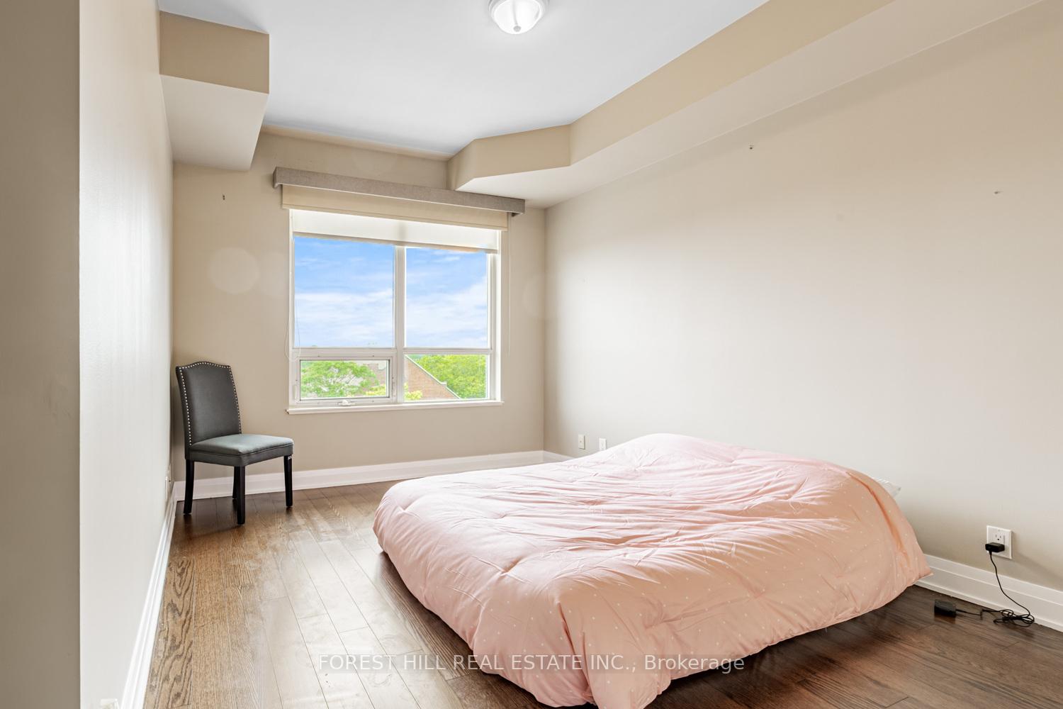 530 St. Clair Avenue W 508, Toronto C03 Unit: 508