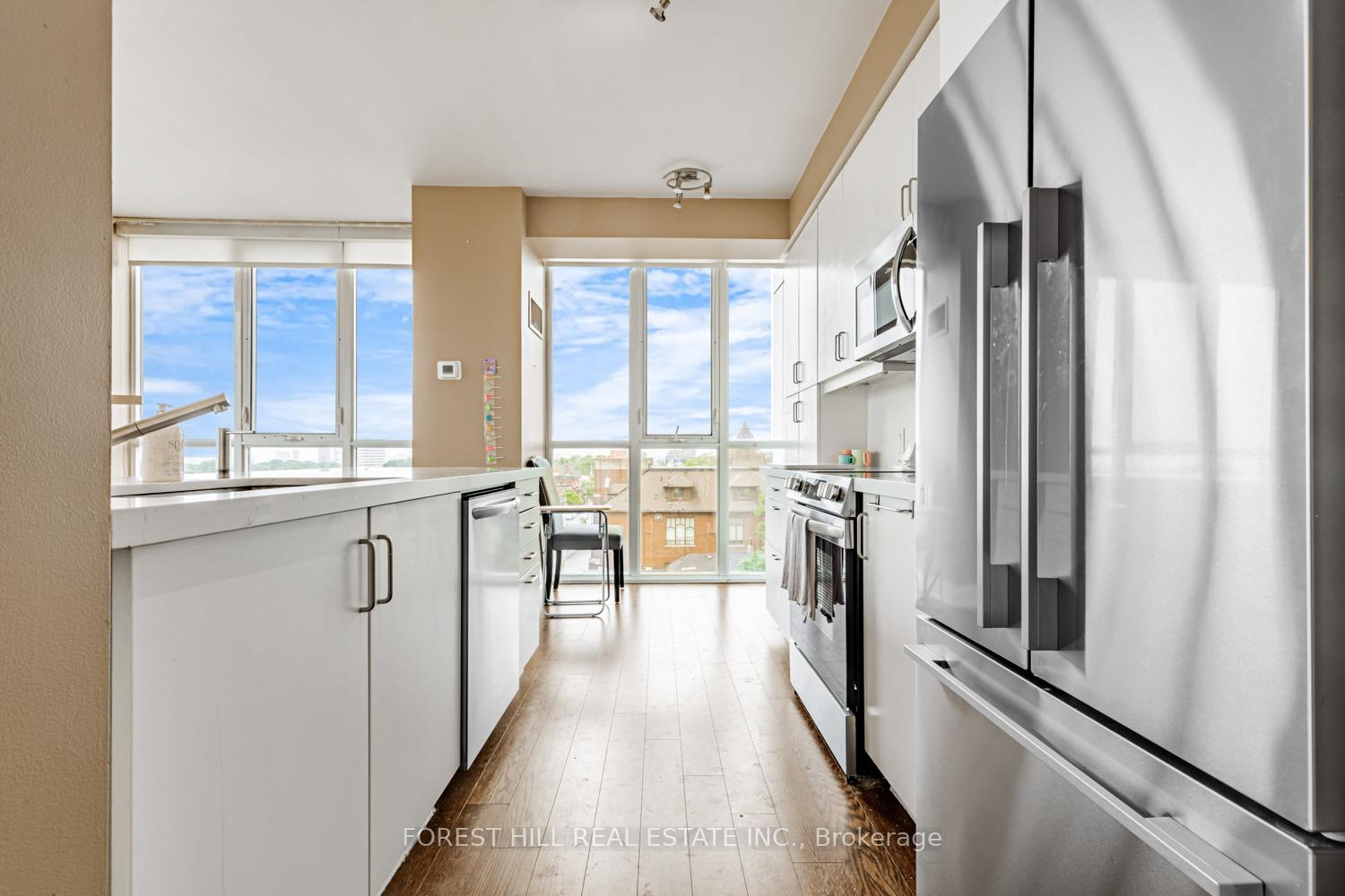 530 St. Clair Avenue W 508, Toronto C03 Unit: 508