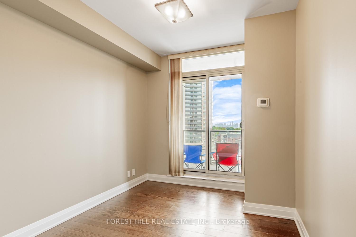 530 St. Clair Avenue W 508, Toronto C03 Unit: 508