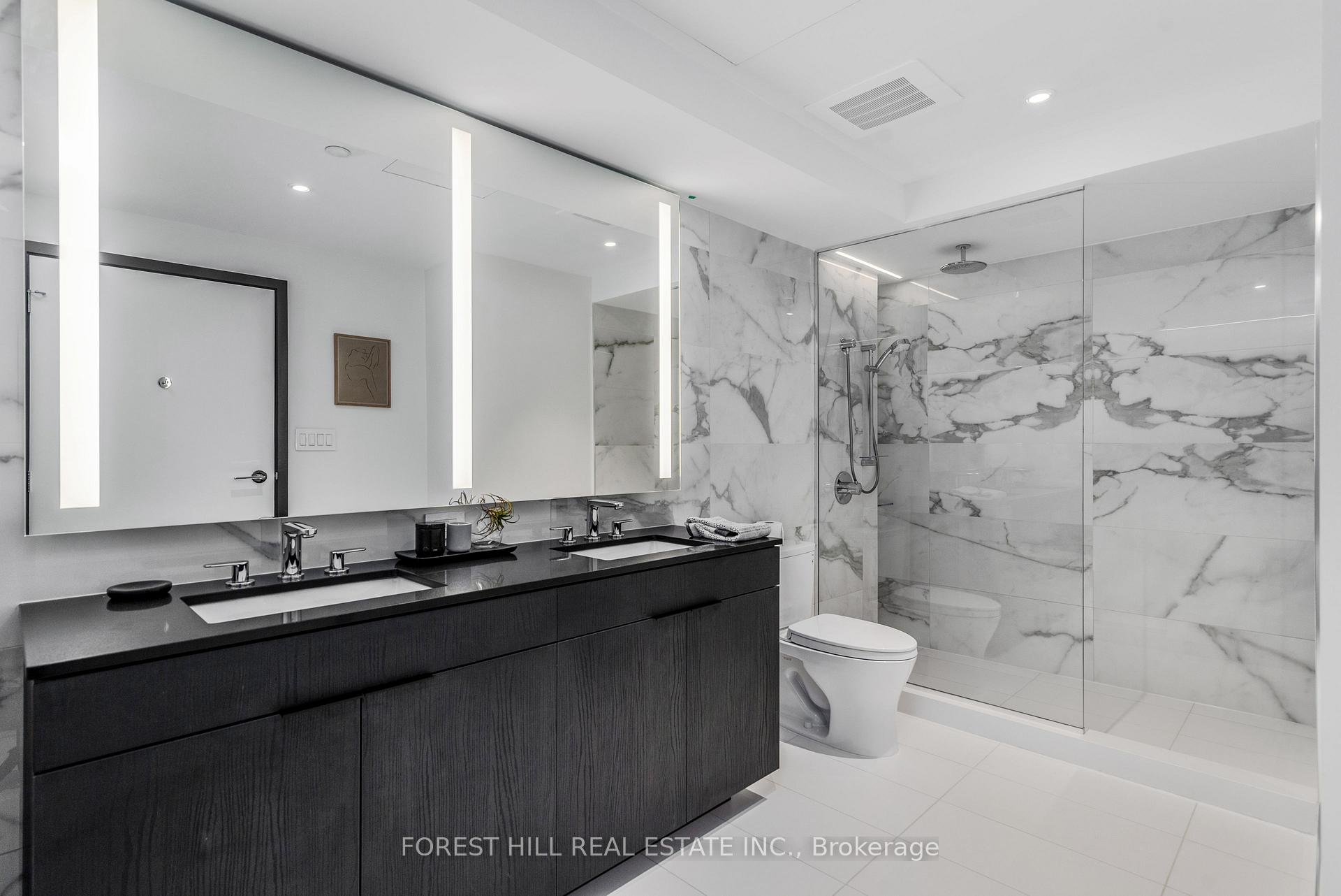 2 Avenue Road 1603, Toronto C02 Unit: 1603