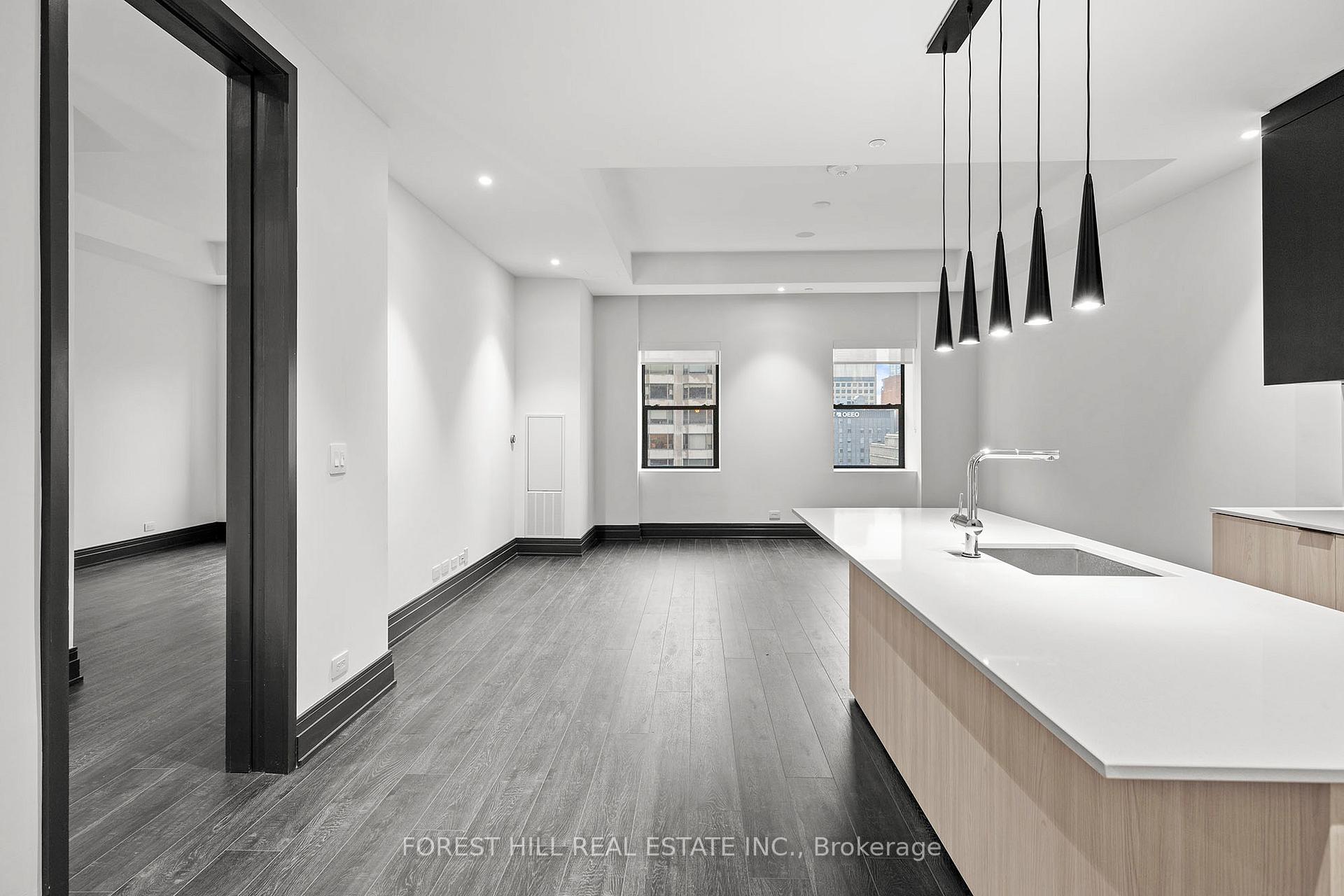 2 Avenue Road 1302, Toronto C02 Unit: 1302
