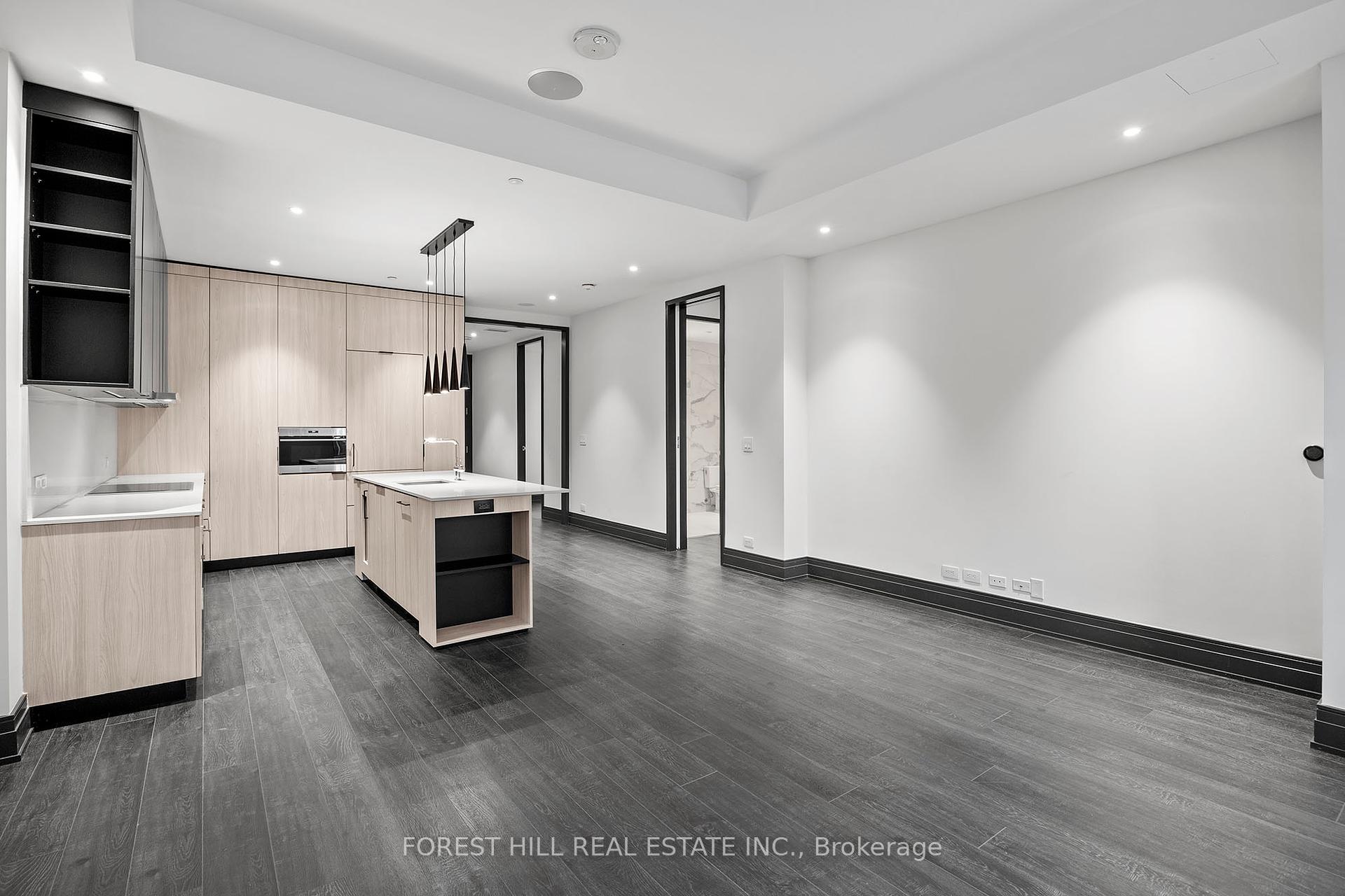 2 Avenue Road 1302, Toronto C02 Unit: 1302