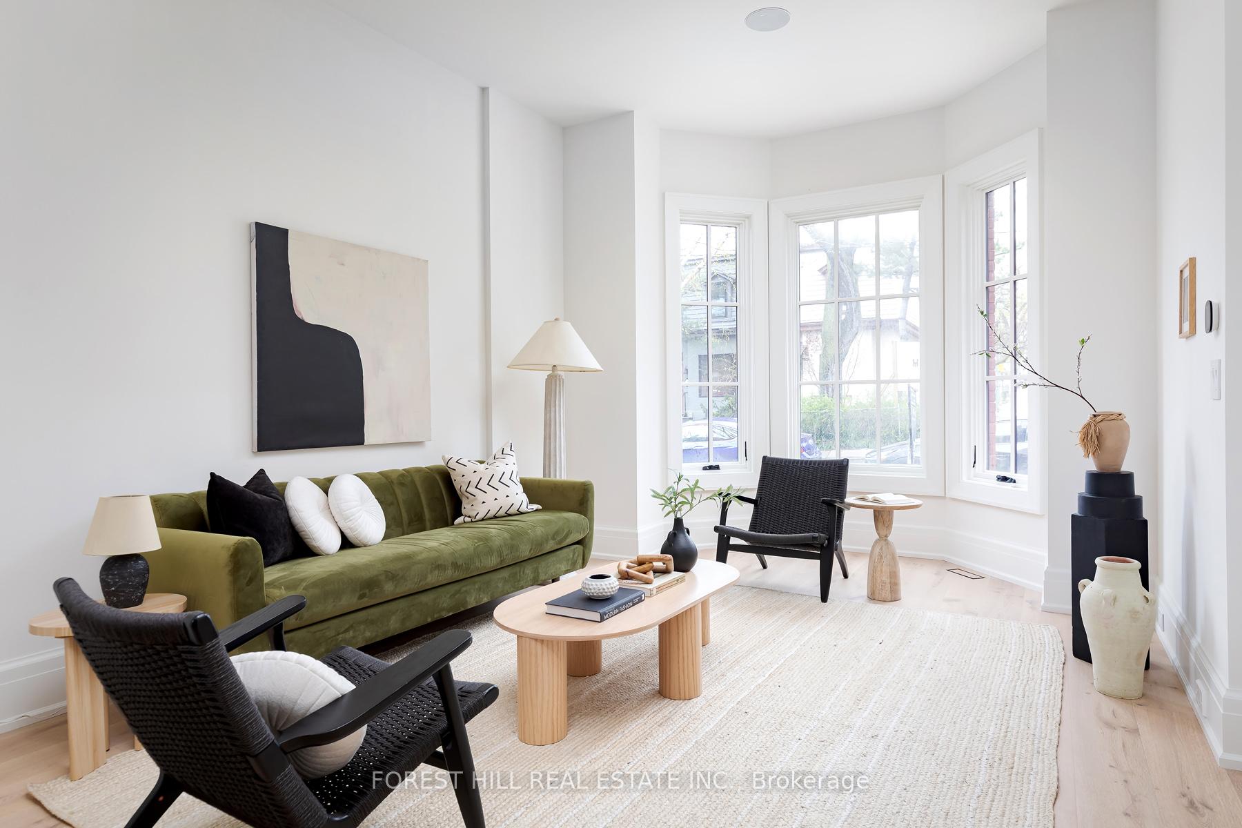61 Foxley Street, Toronto C01