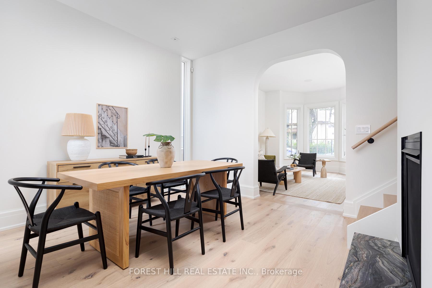 61 Foxley Street, Toronto C01