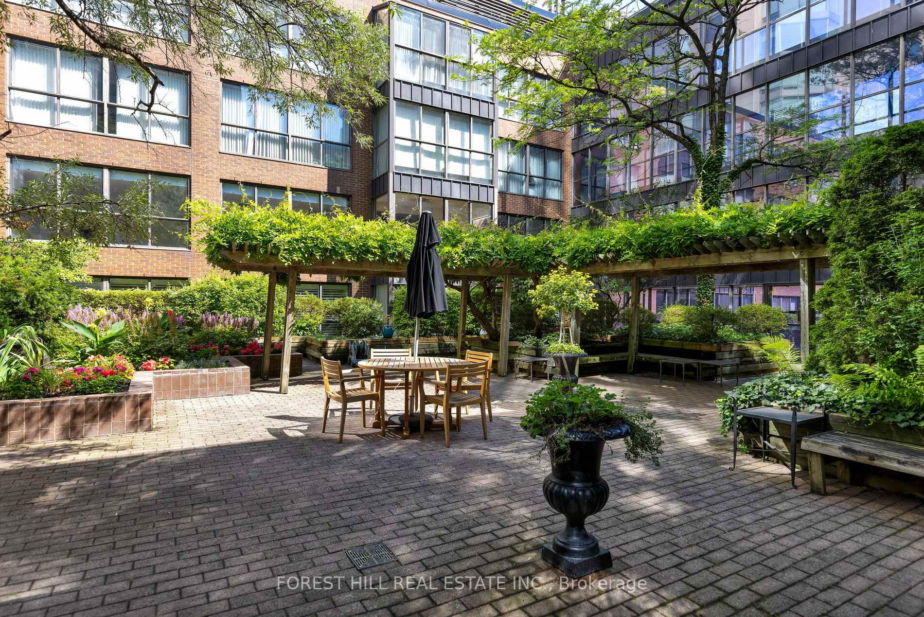 164 Cumberland Street 503, Toronto C02 Unit: 503