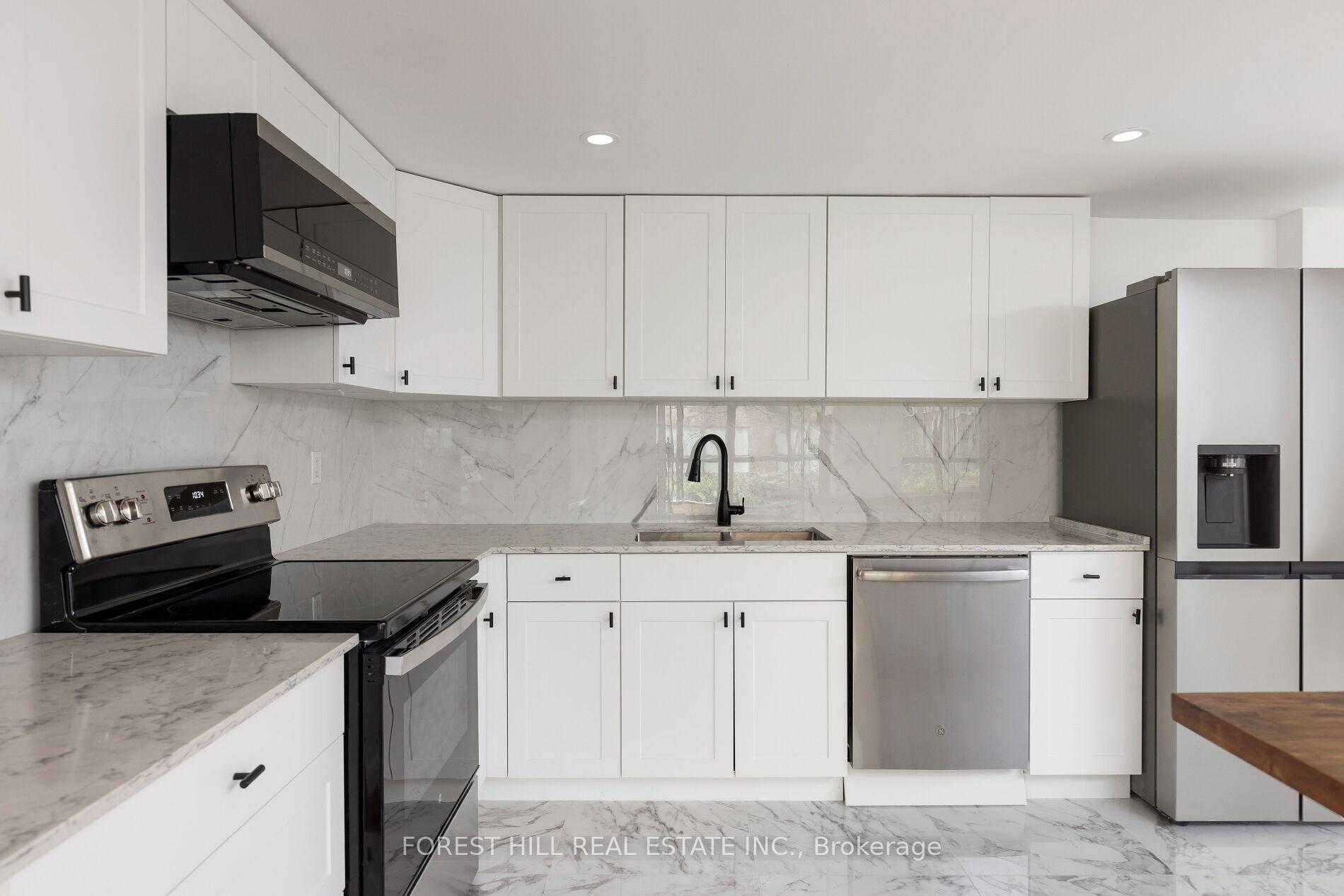 164 Cumberland Street 503, Toronto C02 Unit: 503