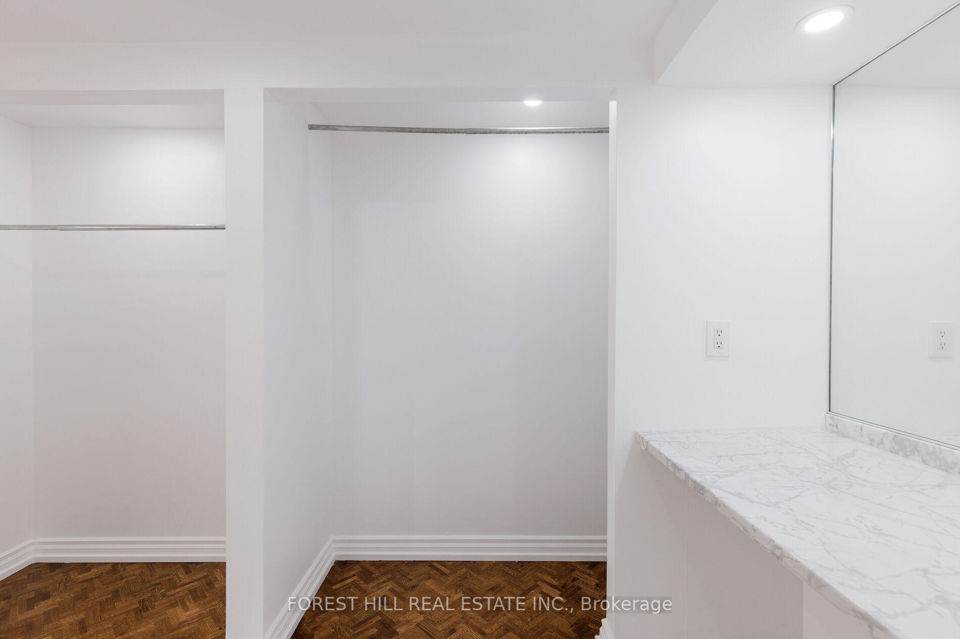 164 Cumberland Street 503, Toronto C02 Unit: 503