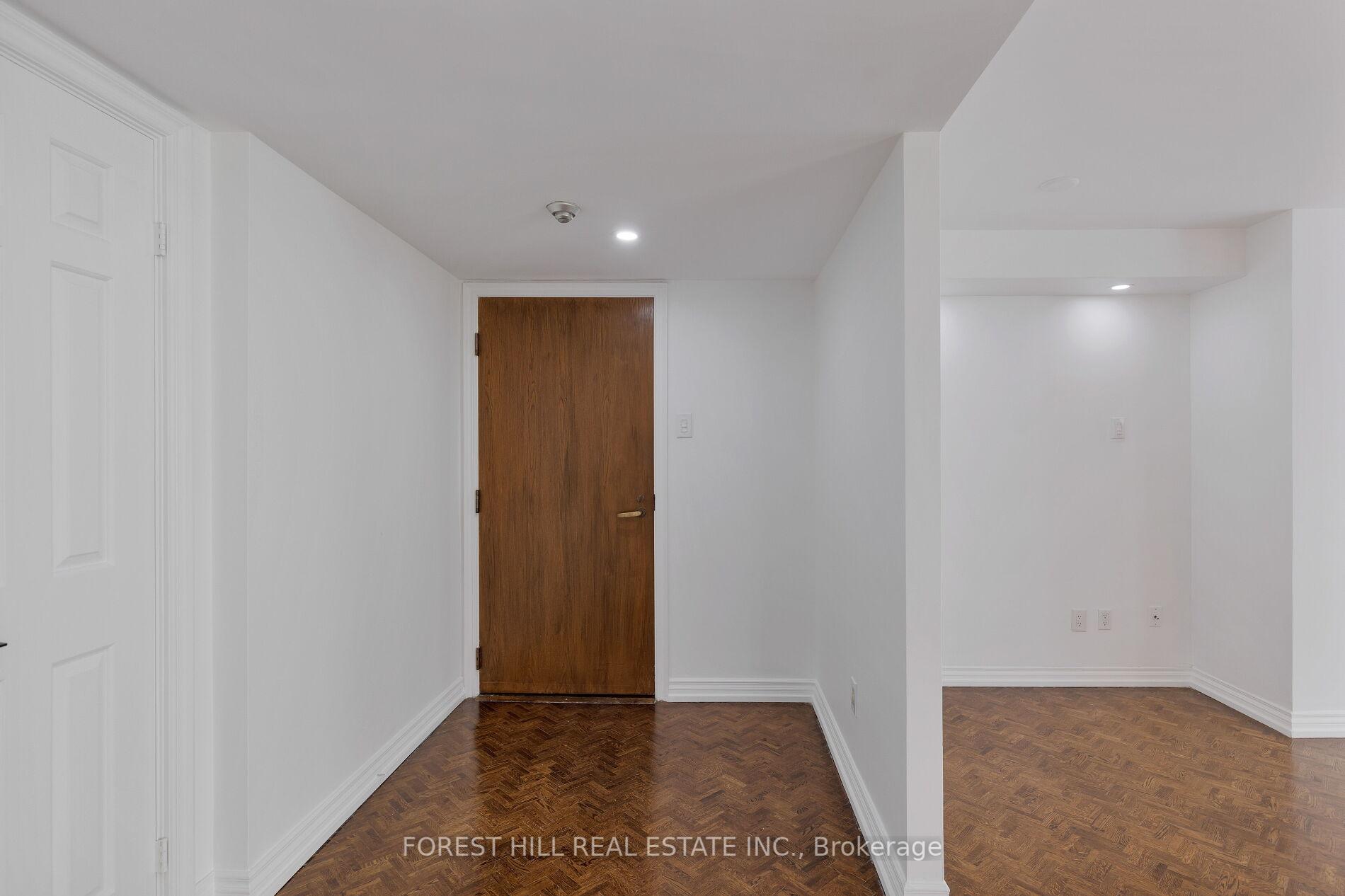 164 Cumberland Street 503, Toronto C02 Unit: 503