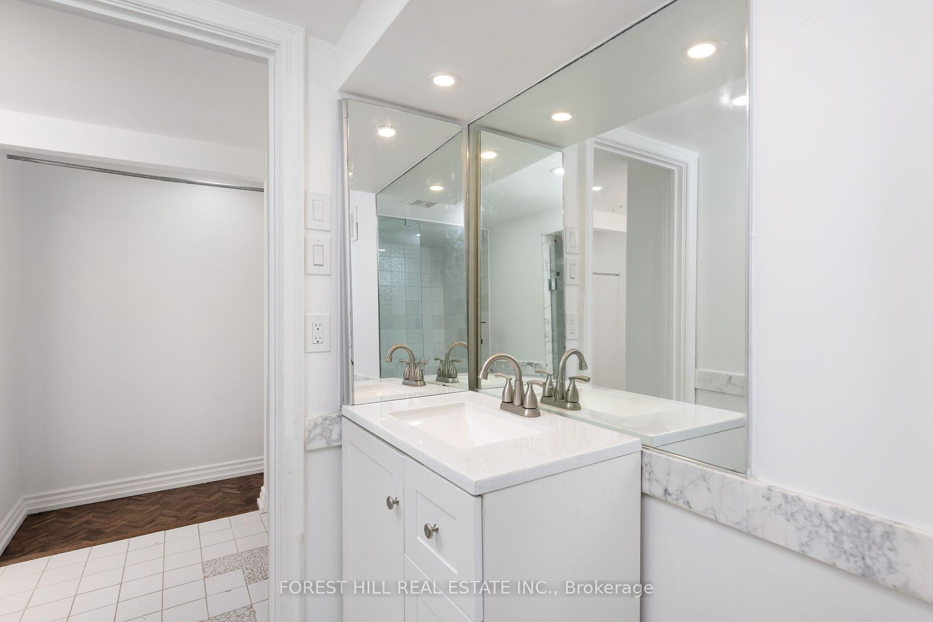 164 Cumberland Street 503, Toronto C02 Unit: 503