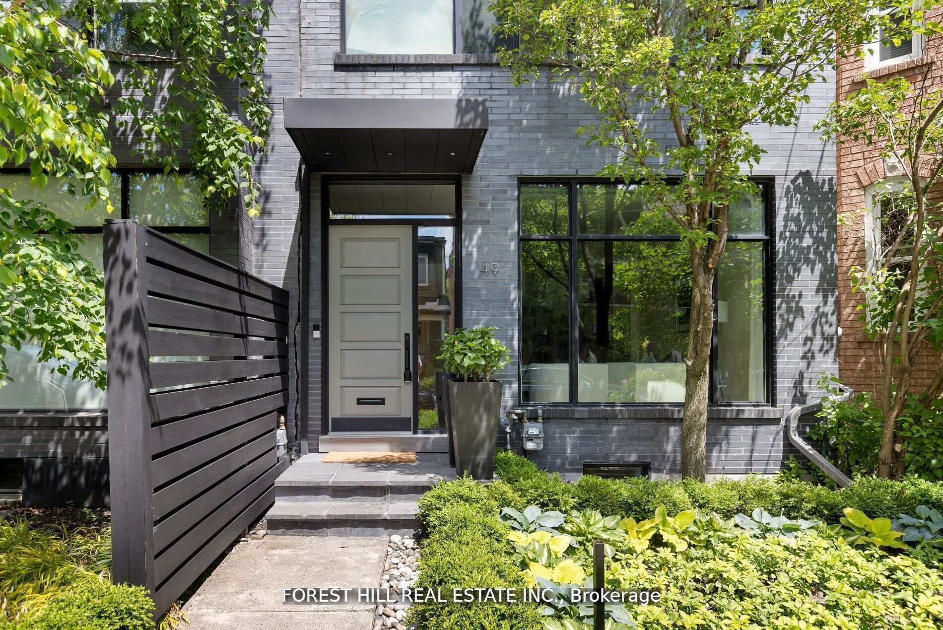 49 Brookfield Street, Toronto C01