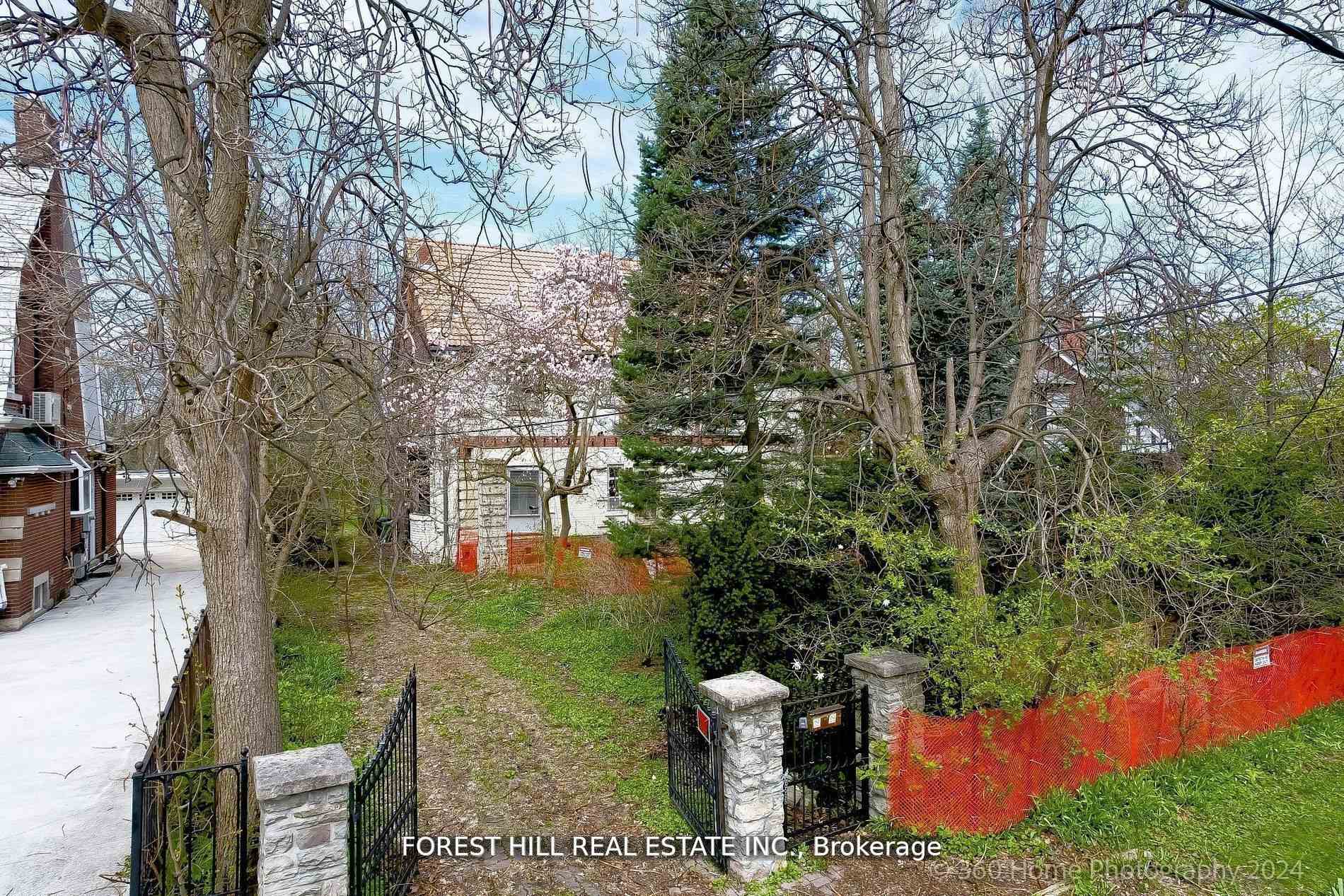 132 Blythwood Road W, Toronto C04