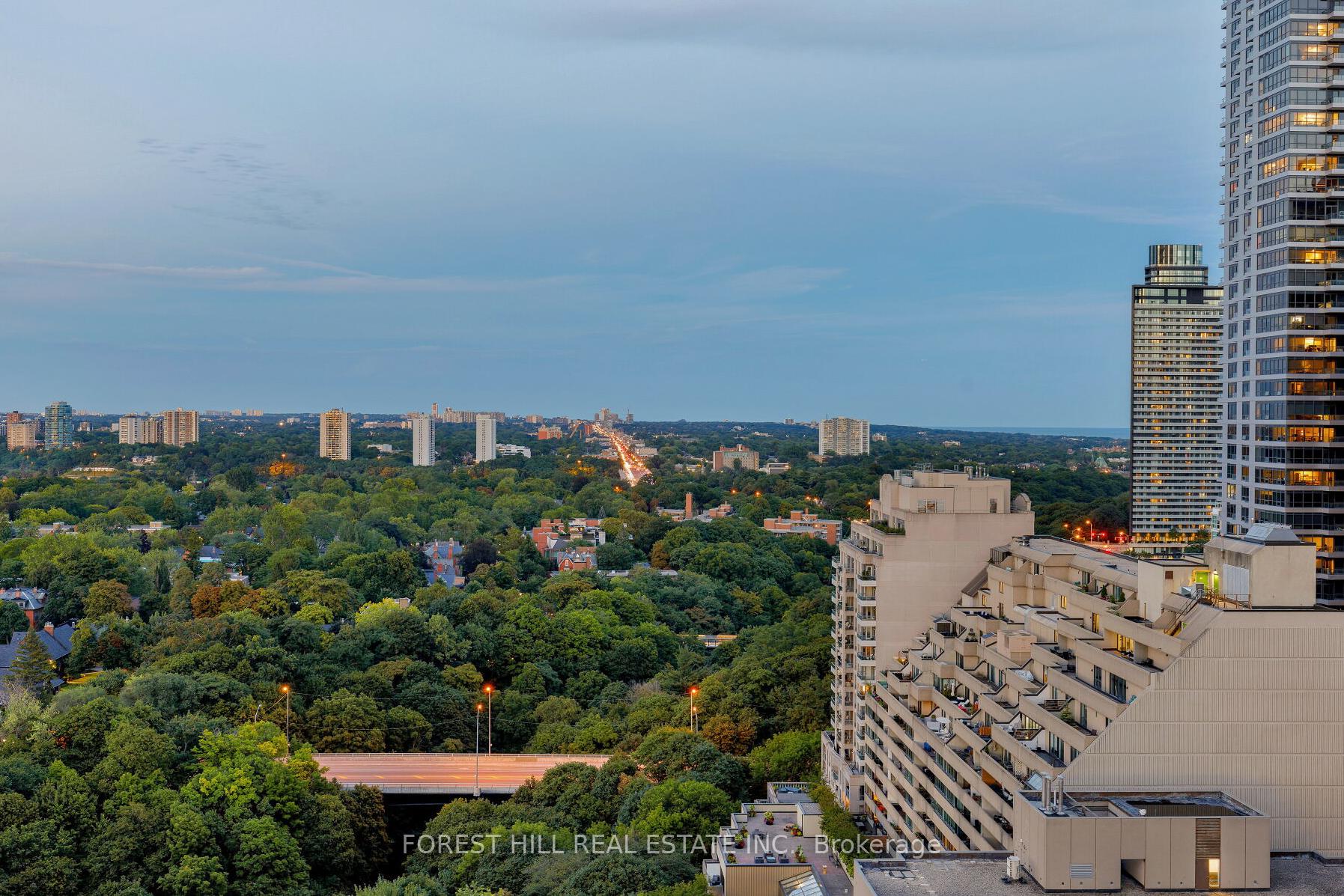 300 Bloor Street E 2701