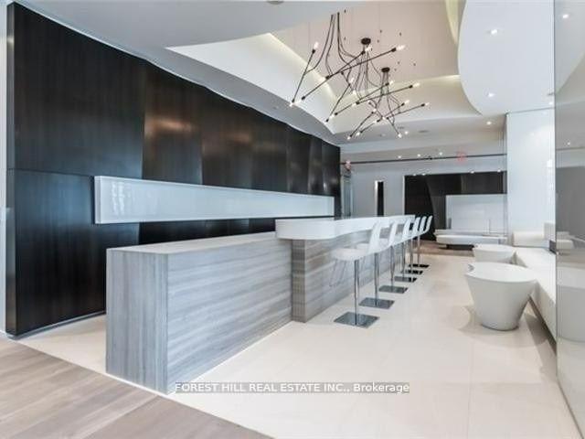 1 Bloor Street E 4701