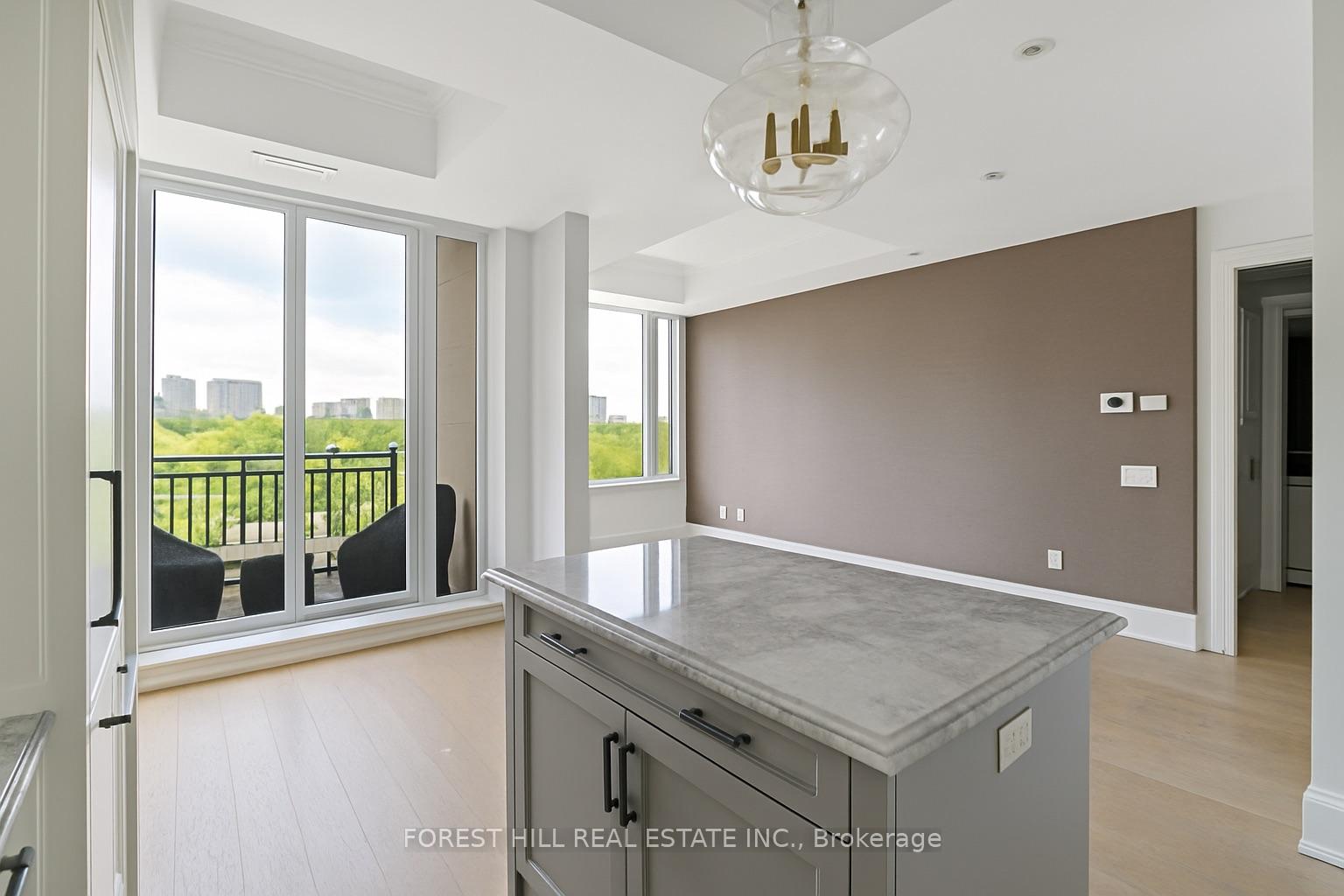 133 Hazelton Avenue 506